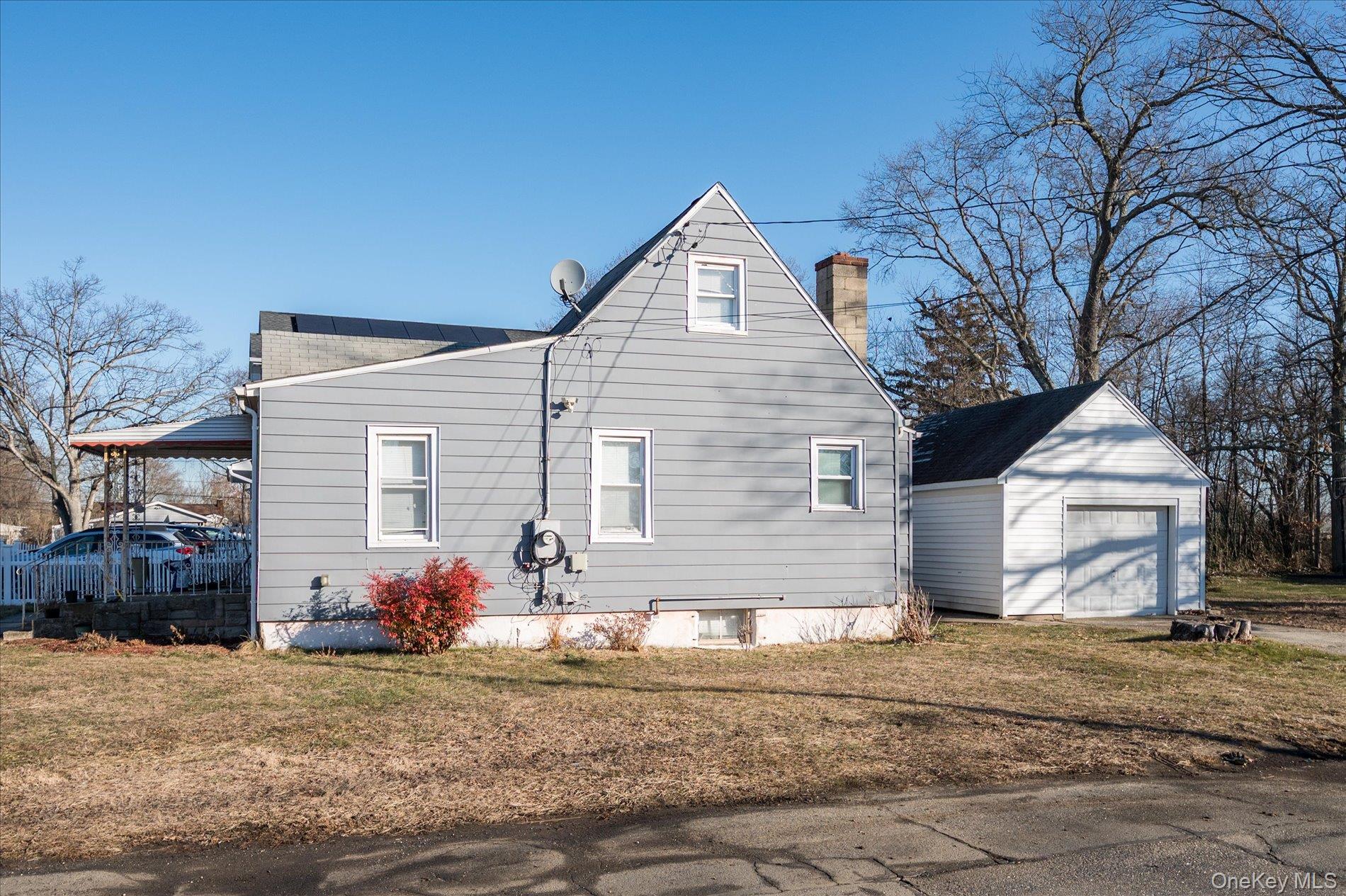 #4 photo, 283 Washington Avenue, Amityville , NY 11701