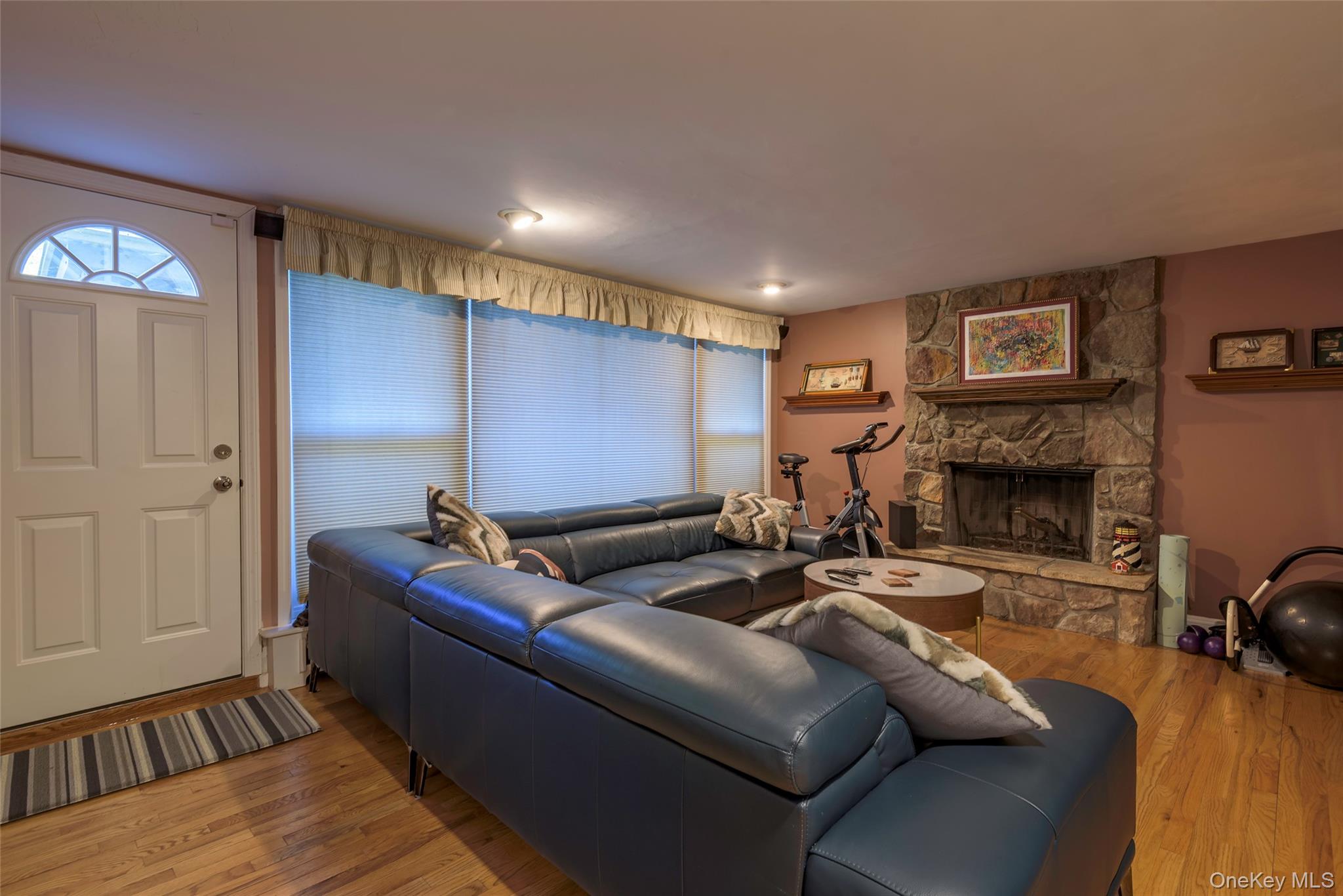 #15 photo, 97 Gilmar Lane, Roslyn Heights , NY 11577