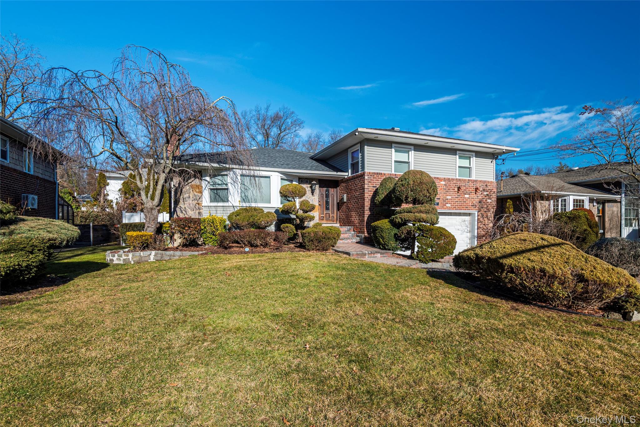 #2 photo, 97 Gilmar Lane, Roslyn Heights , NY 11577