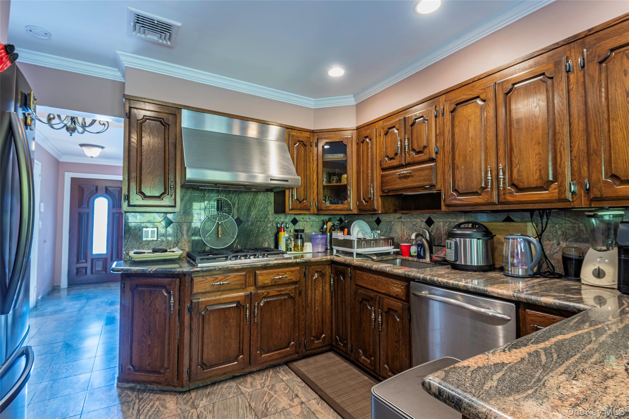 #9 photo, 97 Gilmar Lane, Roslyn Heights , NY 11577