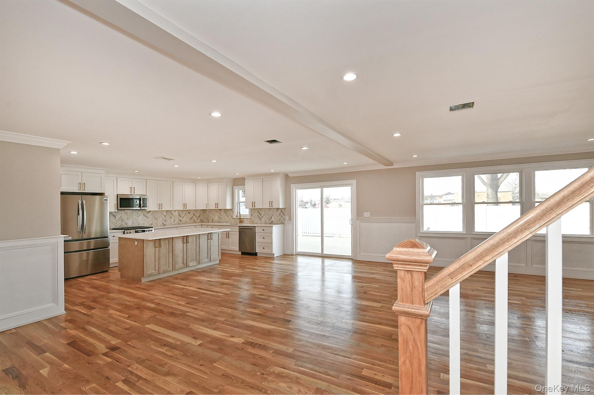 #6 photo, 1903 George Court, Merrick , NY 11566