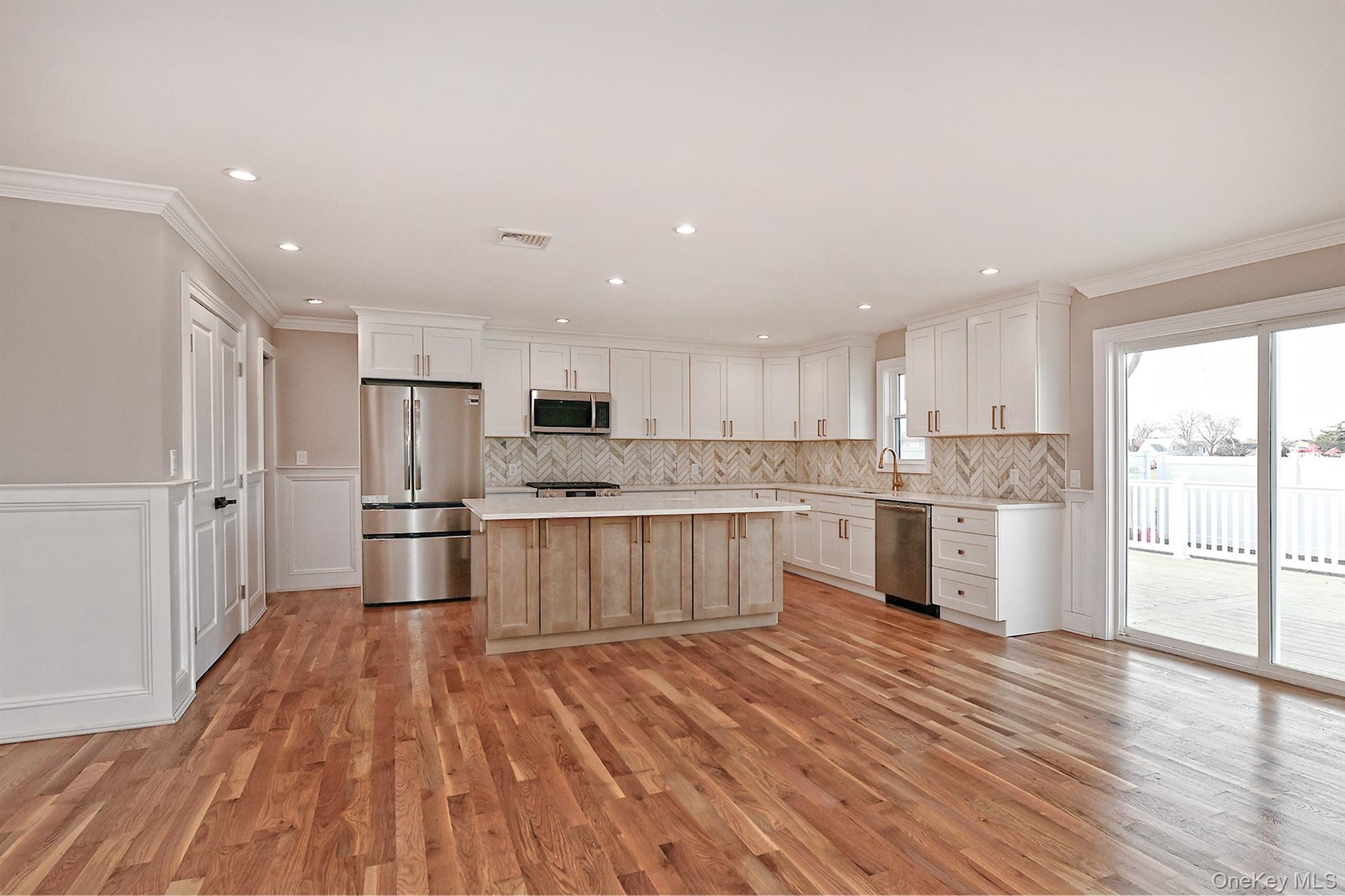 #7 photo, 1903 George Court, Merrick , NY 11566