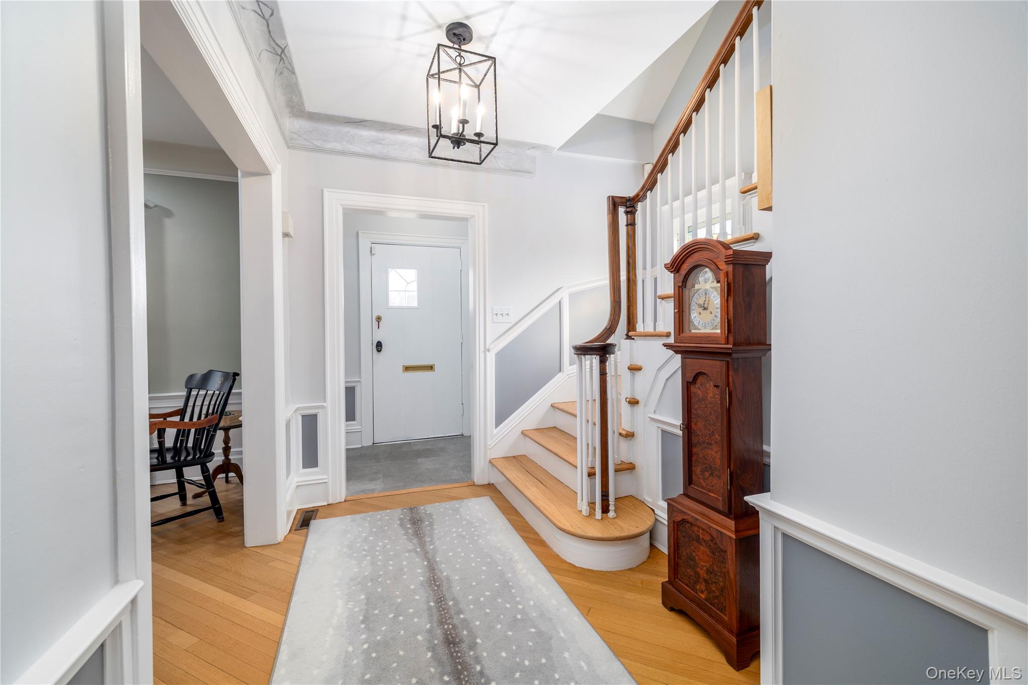 #4 photo, 166 Princeton Road, Rockville Centre , NY 11570