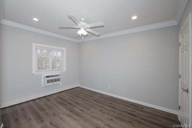 #8 photo, 554 New Highway, सफ़ोक काउंटी Hauppauge , NY 11788