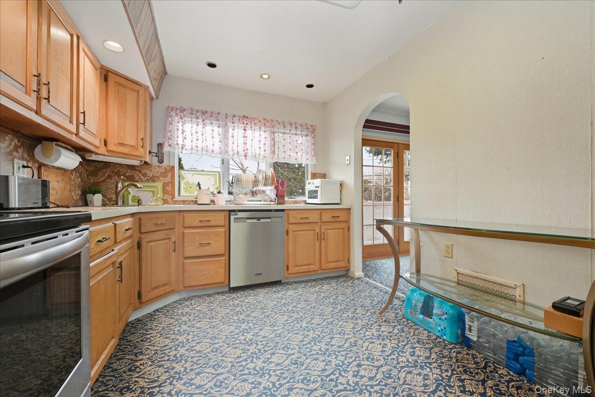 #12 photo, 400 Plainview Road, ناسو Hicksville , NY 11801