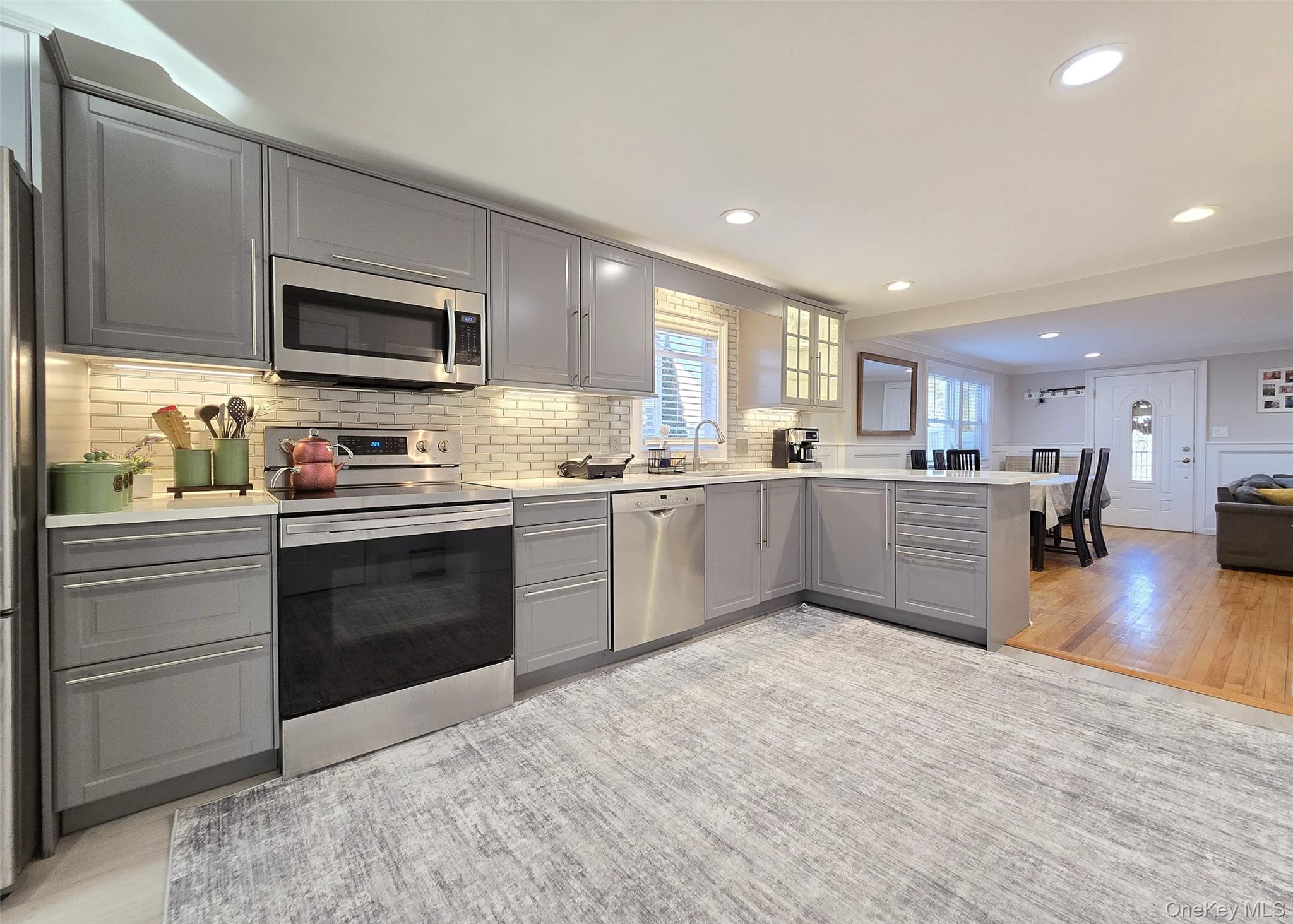 #10 photo, 58 N Evergreen Drive, سوفولك Selden , NY 11784