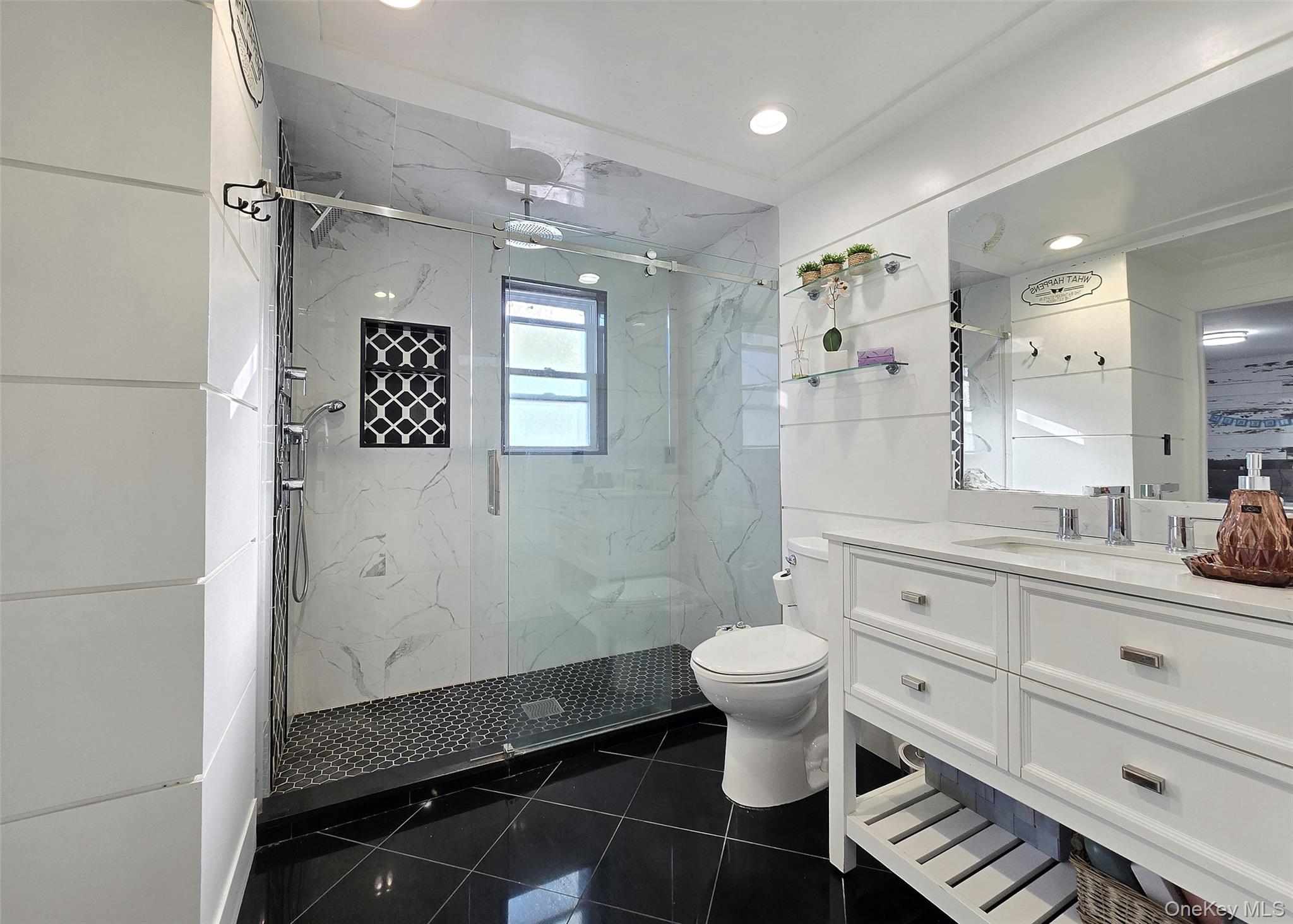 #12 photo, 58 N Evergreen Drive, سوفولك Selden , NY 11784