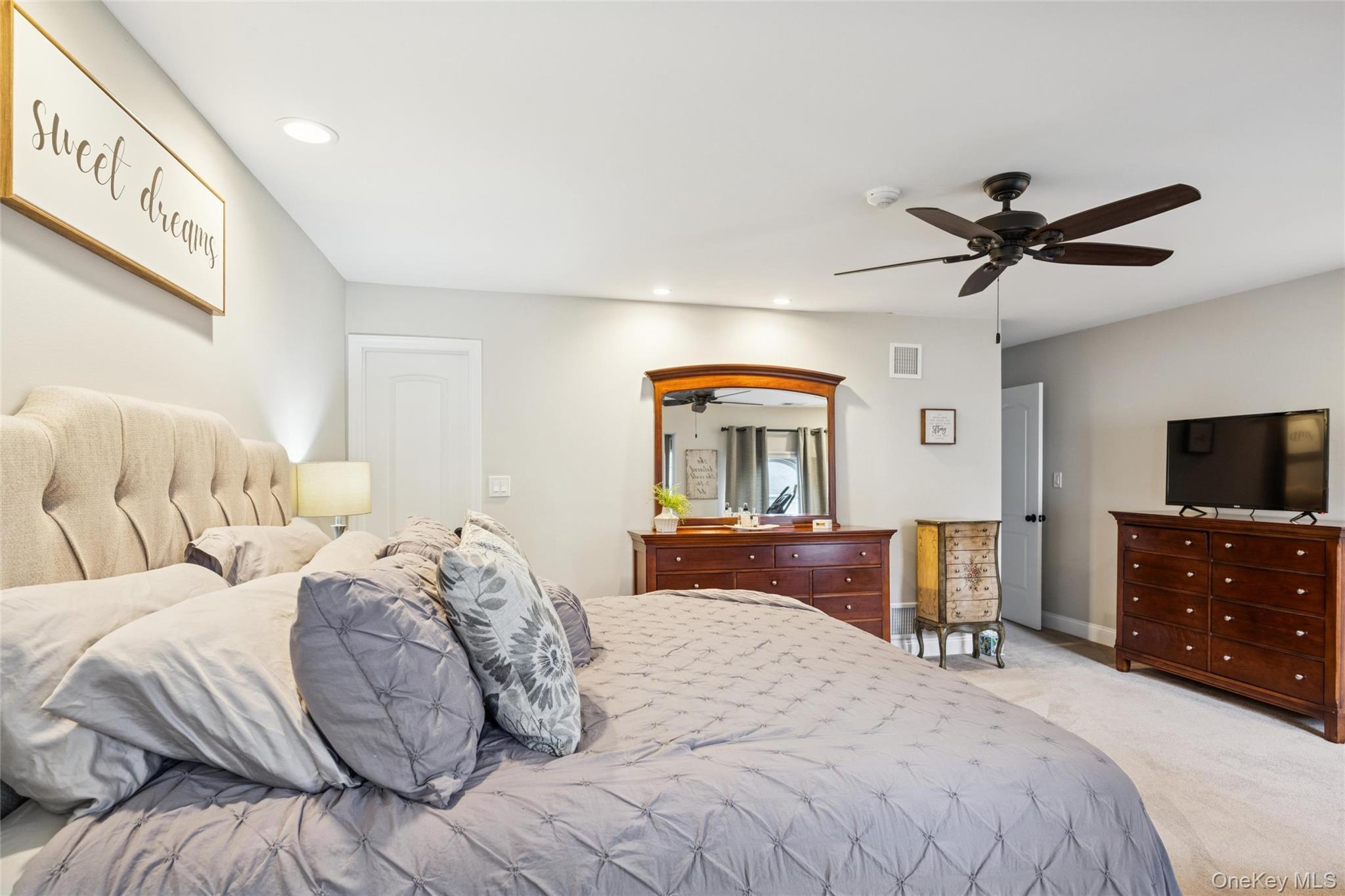 #10 photo, 606 Sara Circle, מחוז סאפוק Port Jefferson Station , NY 11776