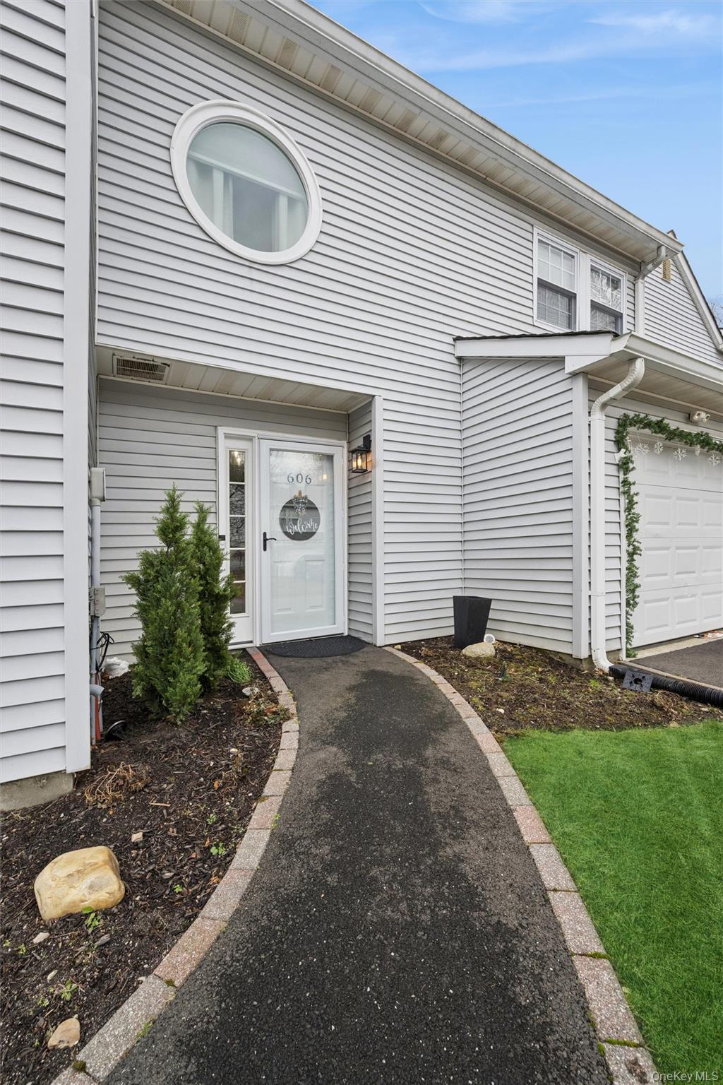 #19 photo, 606 Sara Circle, מחוז סאפוק Port Jefferson Station , NY 11776