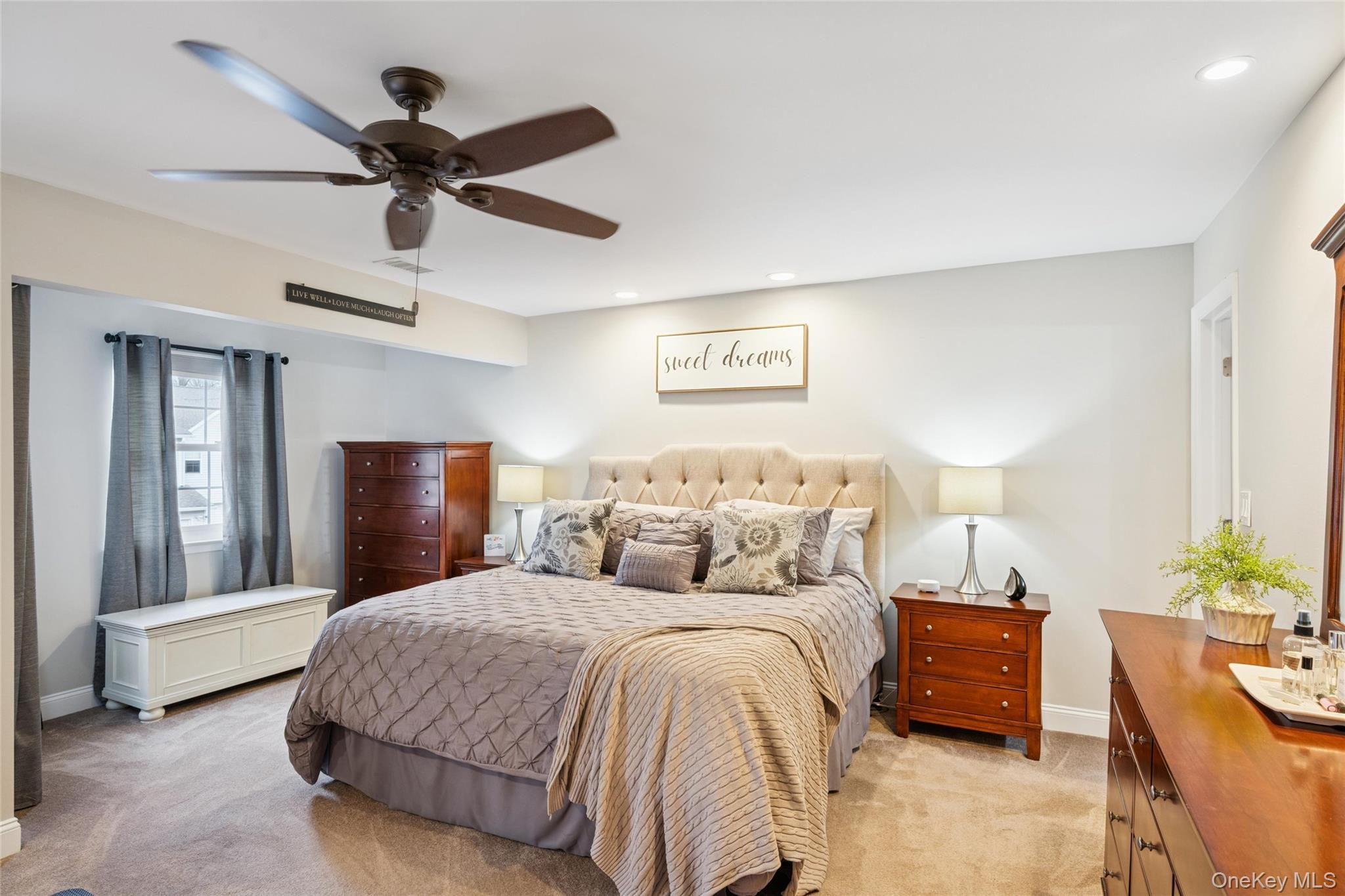 #6 photo, 606 Sara Circle, מחוז סאפוק Port Jefferson Station , NY 11776