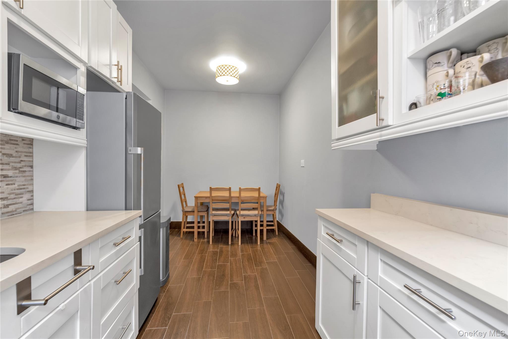 #7 photo, 25-40 31 Avenue, कुईंस Astoria , NY 11106