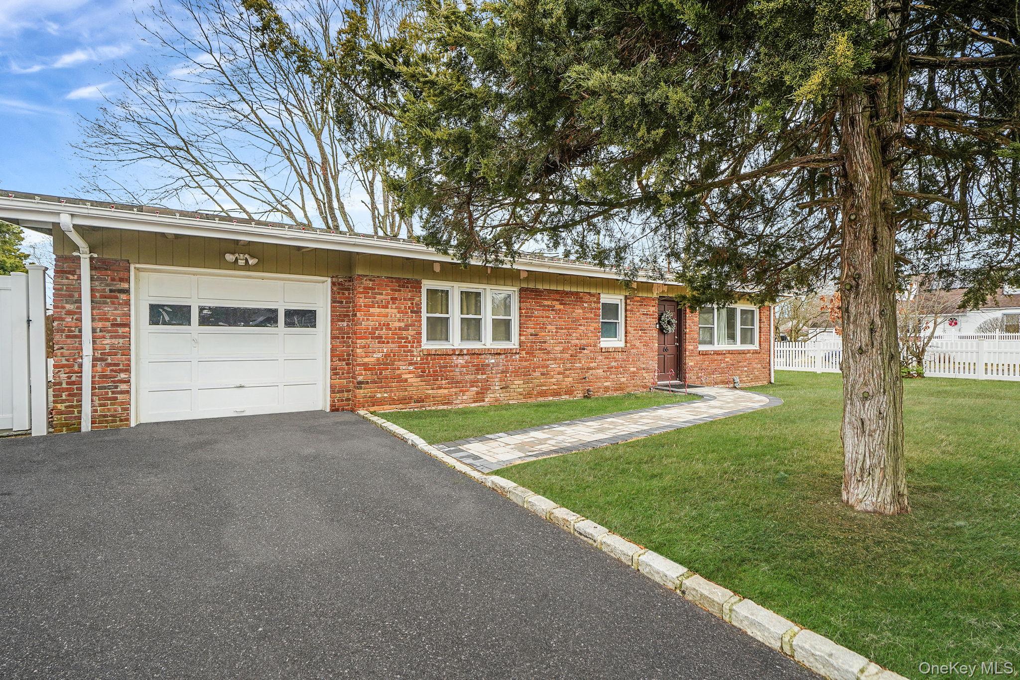 #2 photo, 66 W 10th Street, Huntington Station , NY 11746