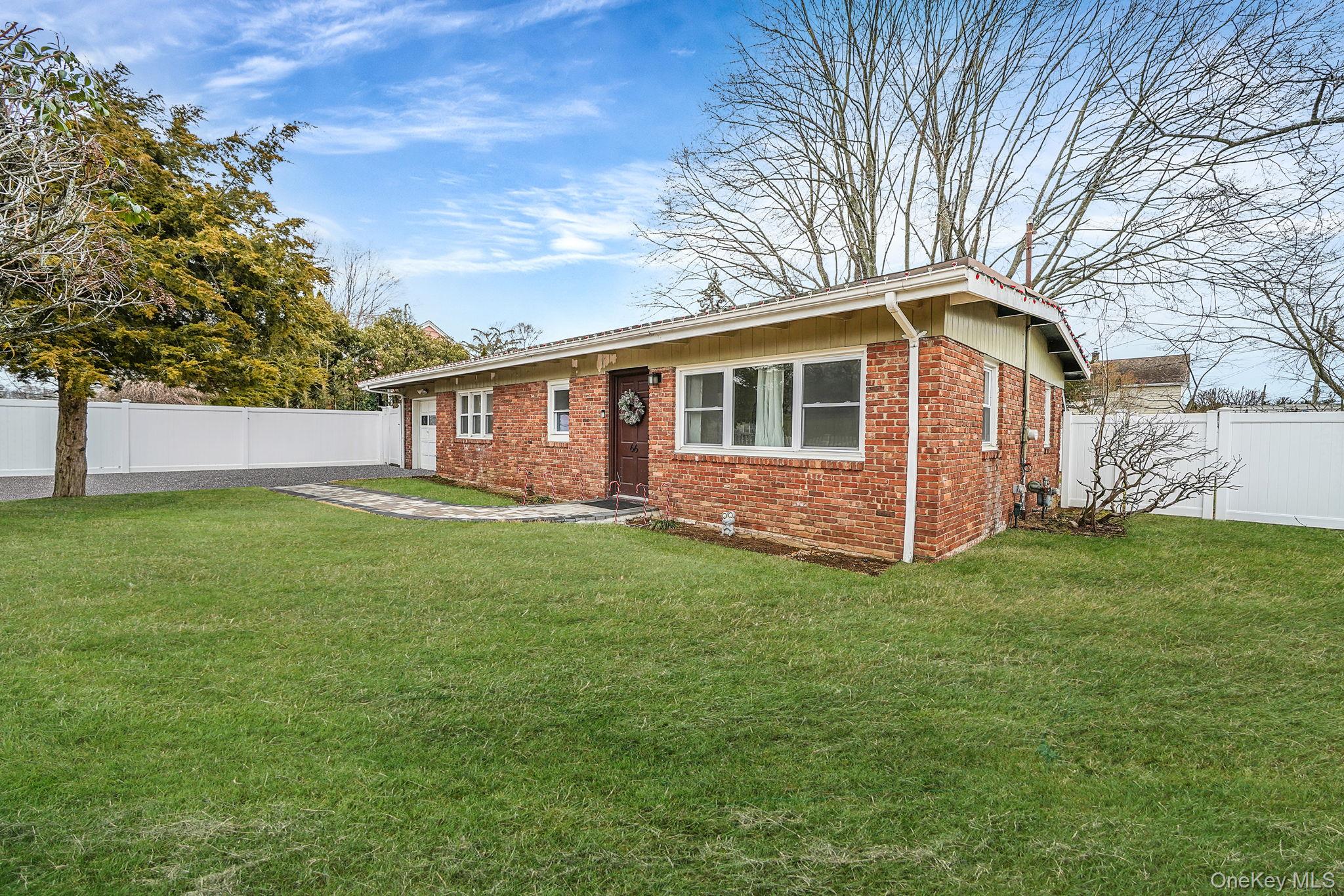 #3 photo, 66 W 10th Street, Huntington Station , NY 11746