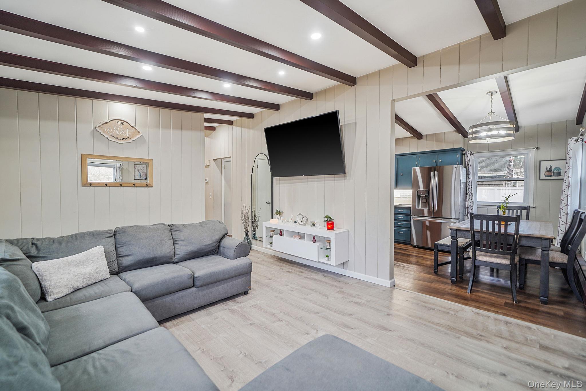 #6 photo, 66 W 10th Street, Huntington Station , NY 11746