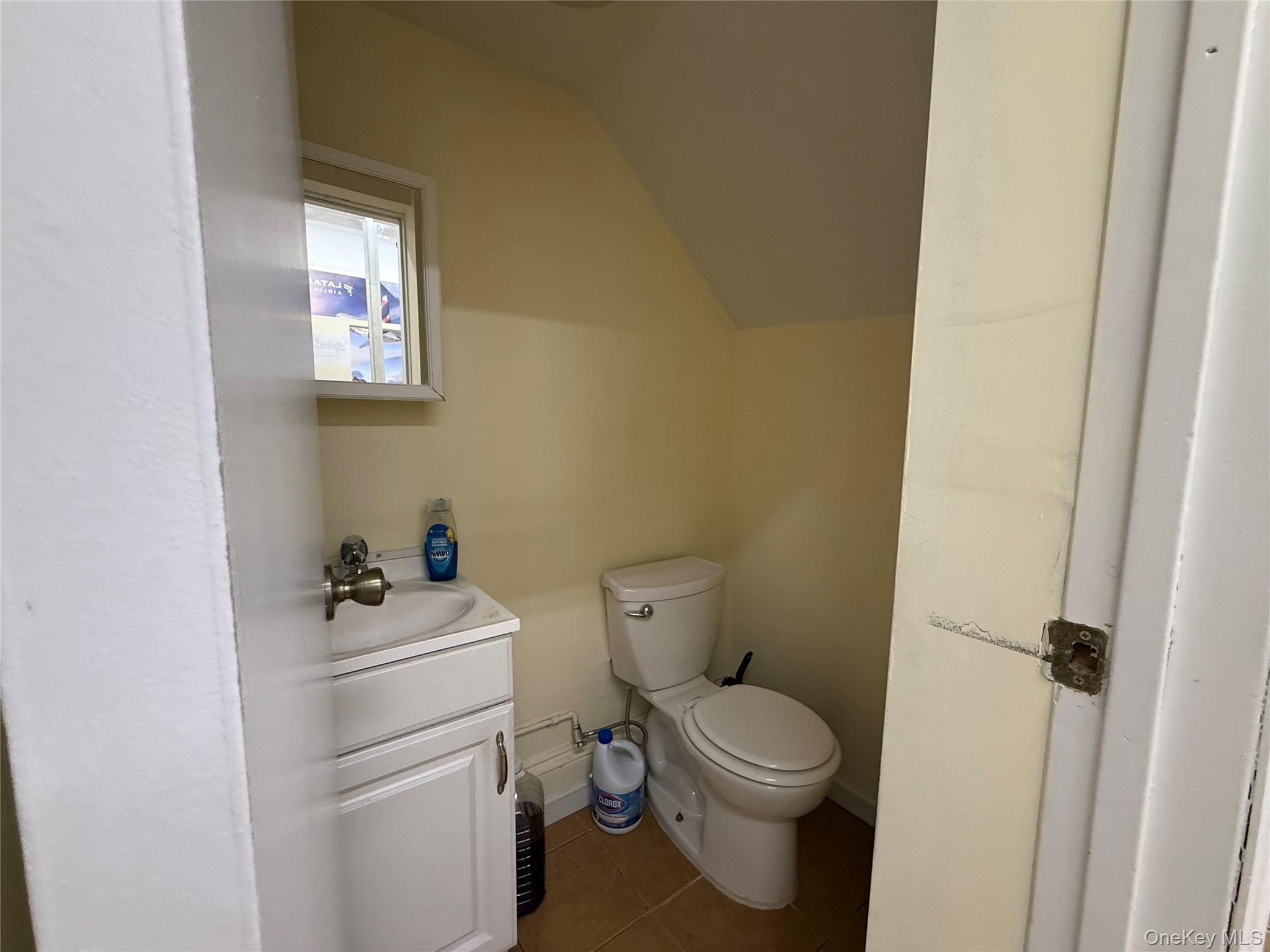 #11 photo, 160 Graham Avenue, Brooklyn , NY 11206