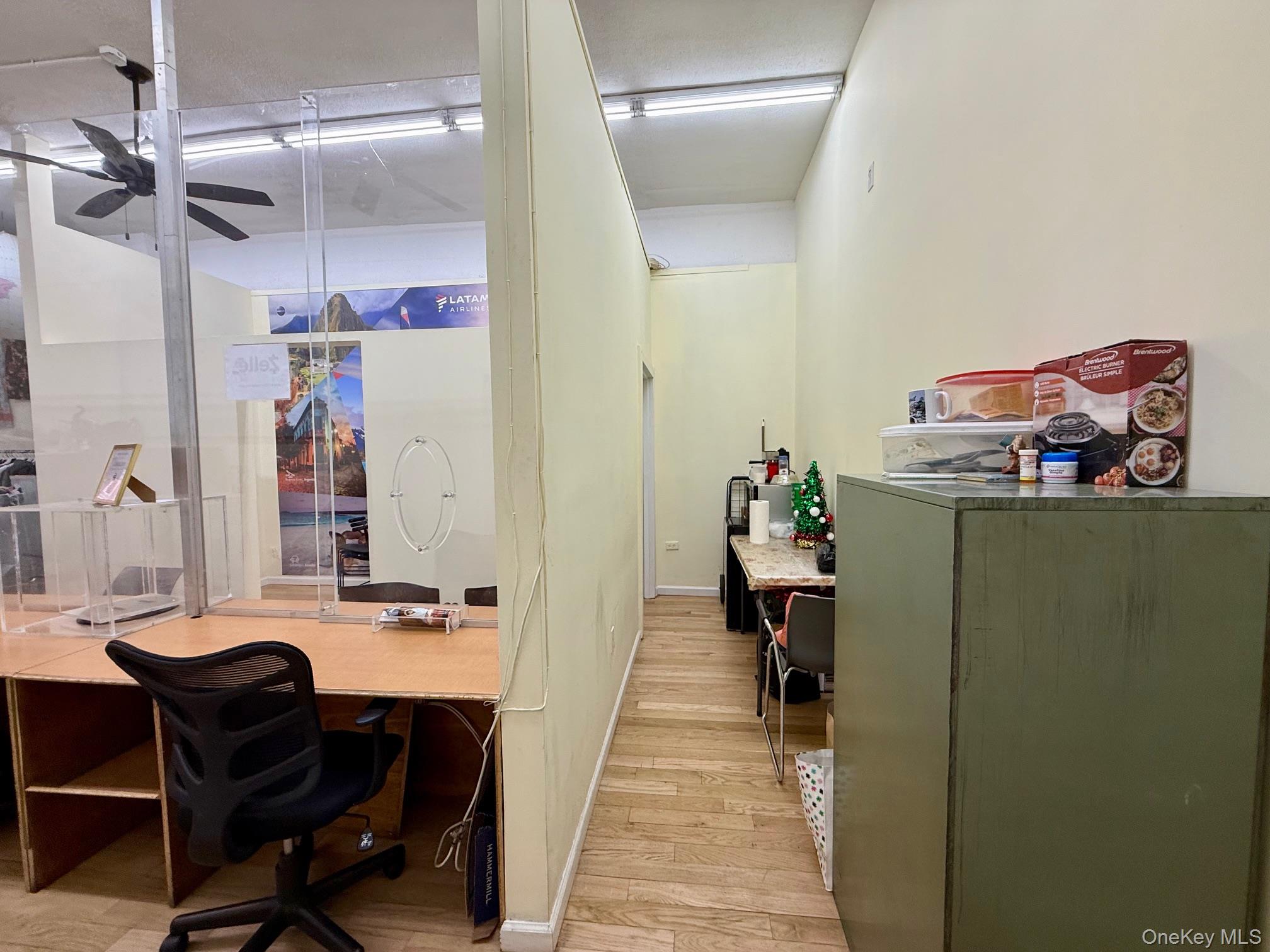 #13 photo, 160 Graham Avenue, Brooklyn , NY 11206