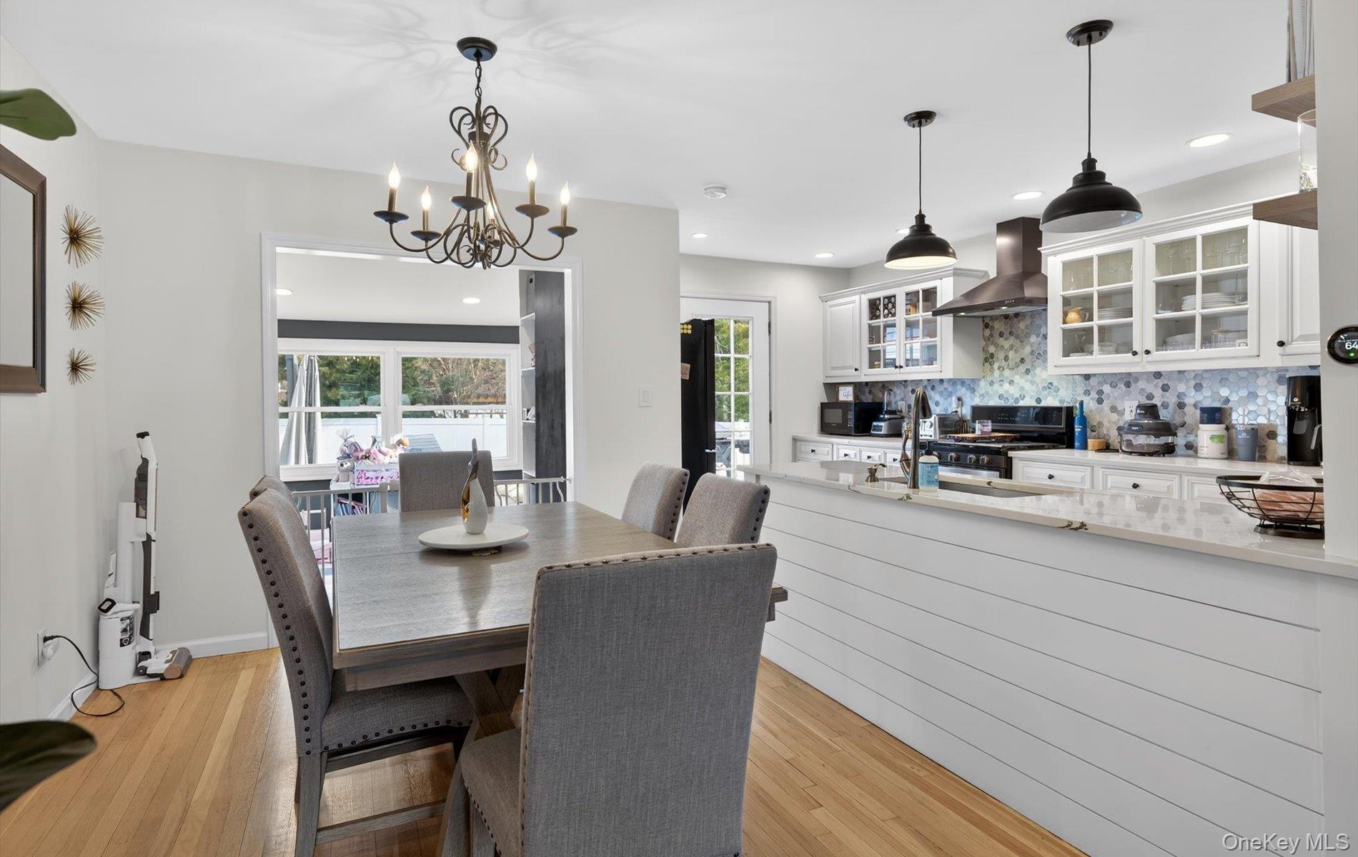 #11 photo, 175 Evergreen Avenue, सफ़ोक काउंटी Smithtown , NY 11787