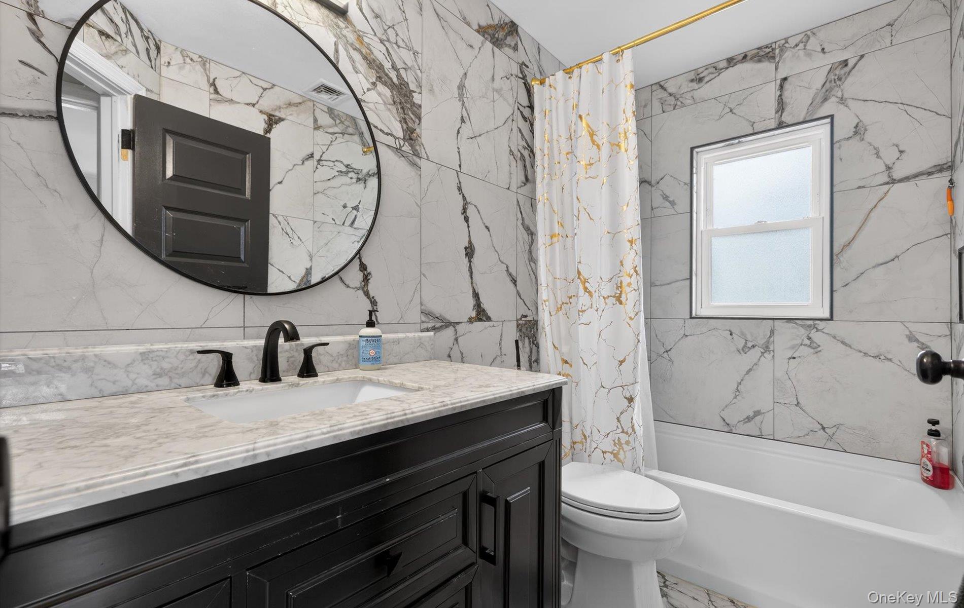 #17 photo, 175 Evergreen Avenue, सफ़ोक काउंटी Smithtown , NY 11787