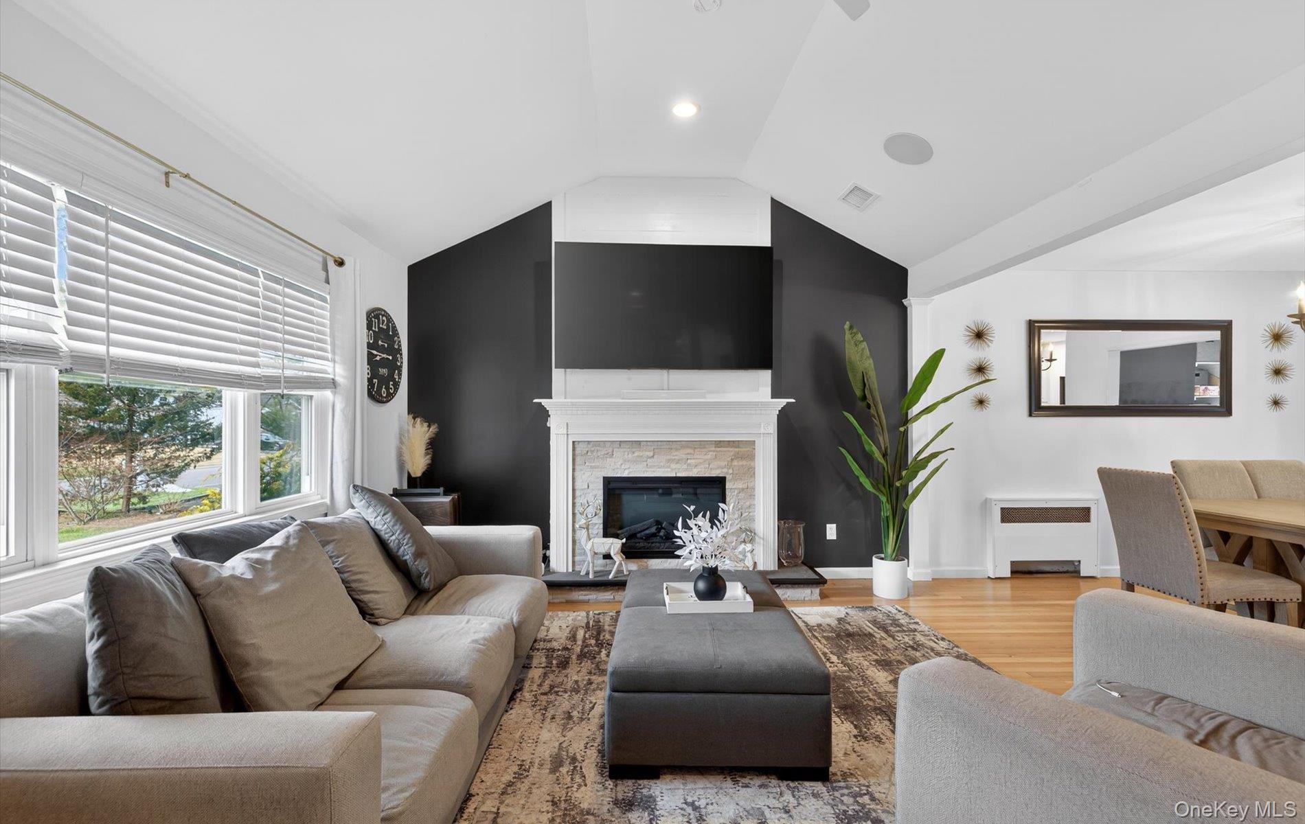 #3 photo, 175 Evergreen Avenue, सफ़ोक काउंटी Smithtown , NY 11787