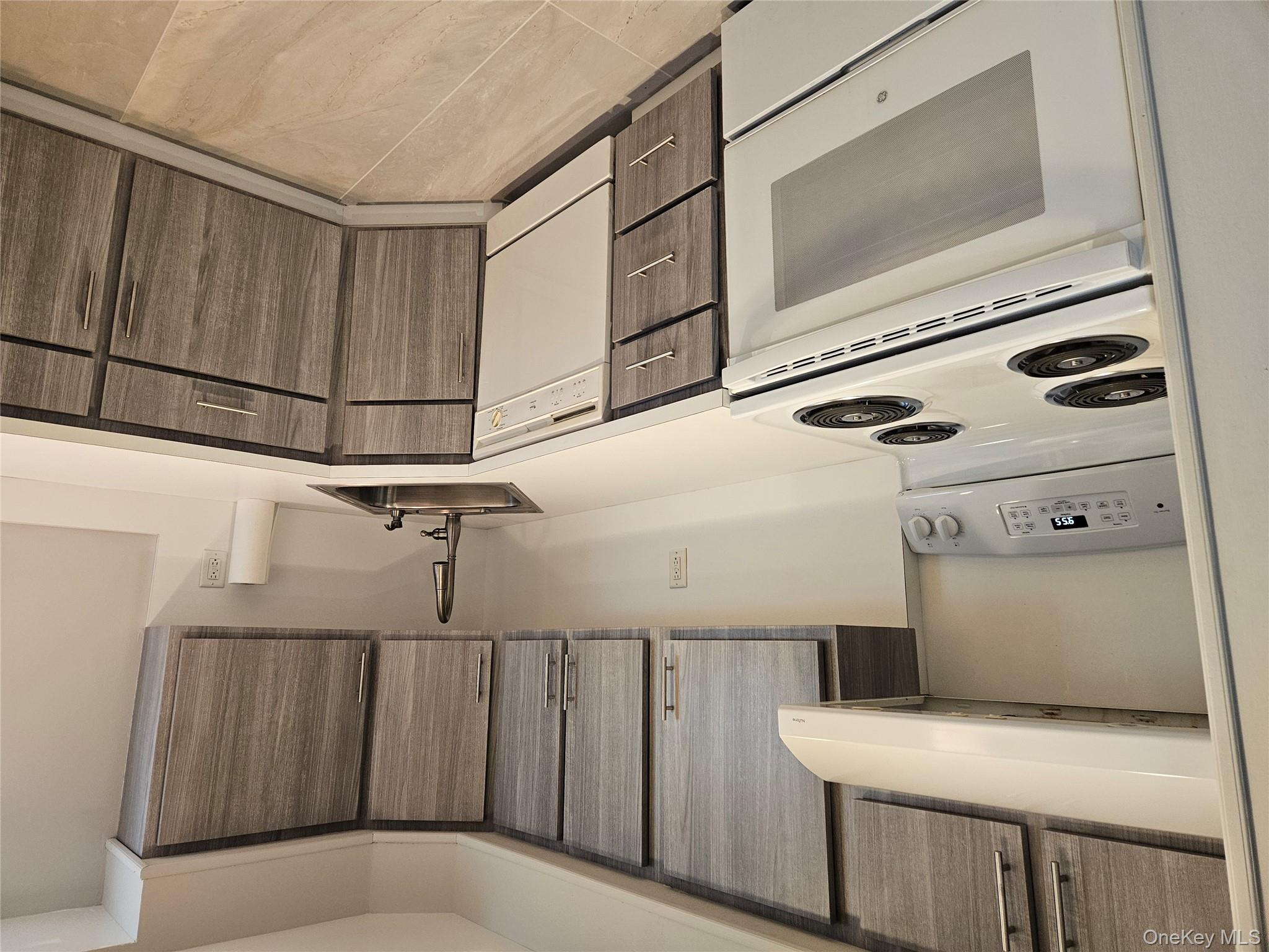 #3 photo, 43 hartman  hill Road, Huntington , NY 11743