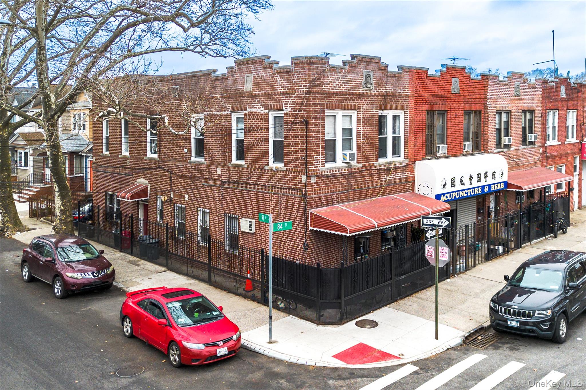 #7 photo, 82-15 91 Avenue, Woodhaven , NY 11421