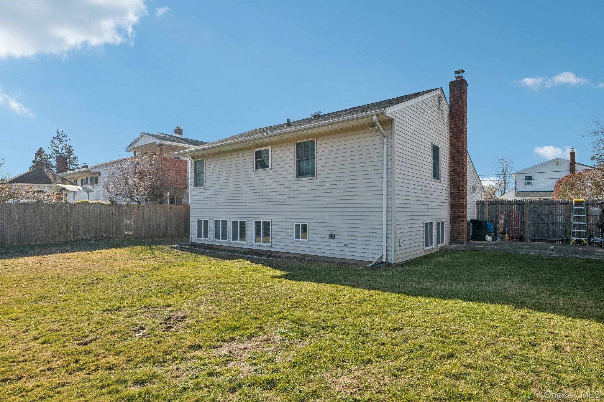 #20 photo, 4 Oakley Drive, सफ़ोक काउंटी Huntington Station , NY 11746