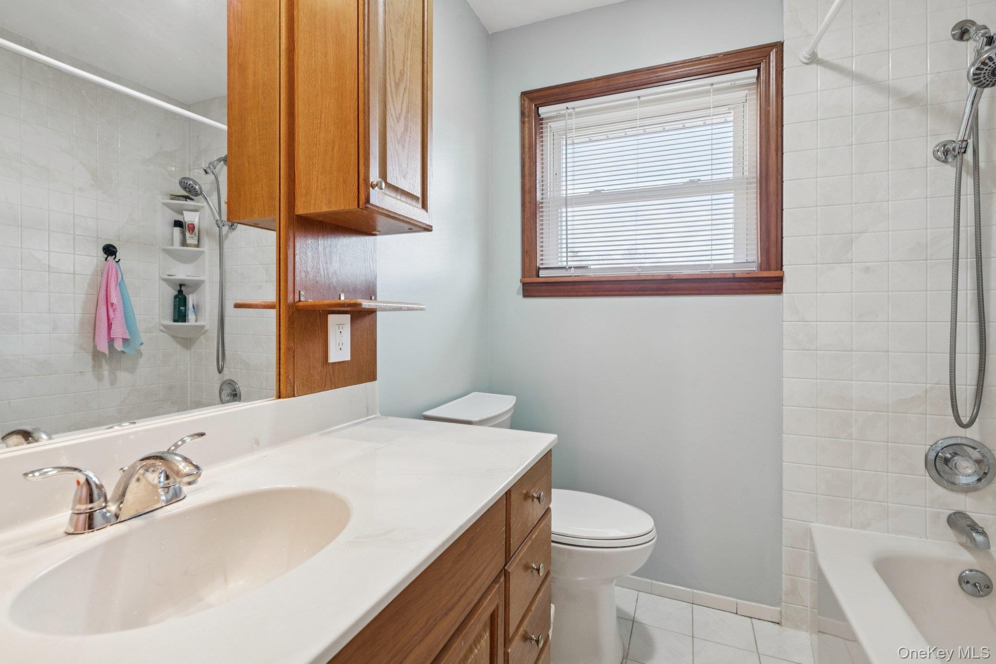 #9 photo, 4 Oakley Drive, सफ़ोक काउंटी Huntington Station , NY 11746