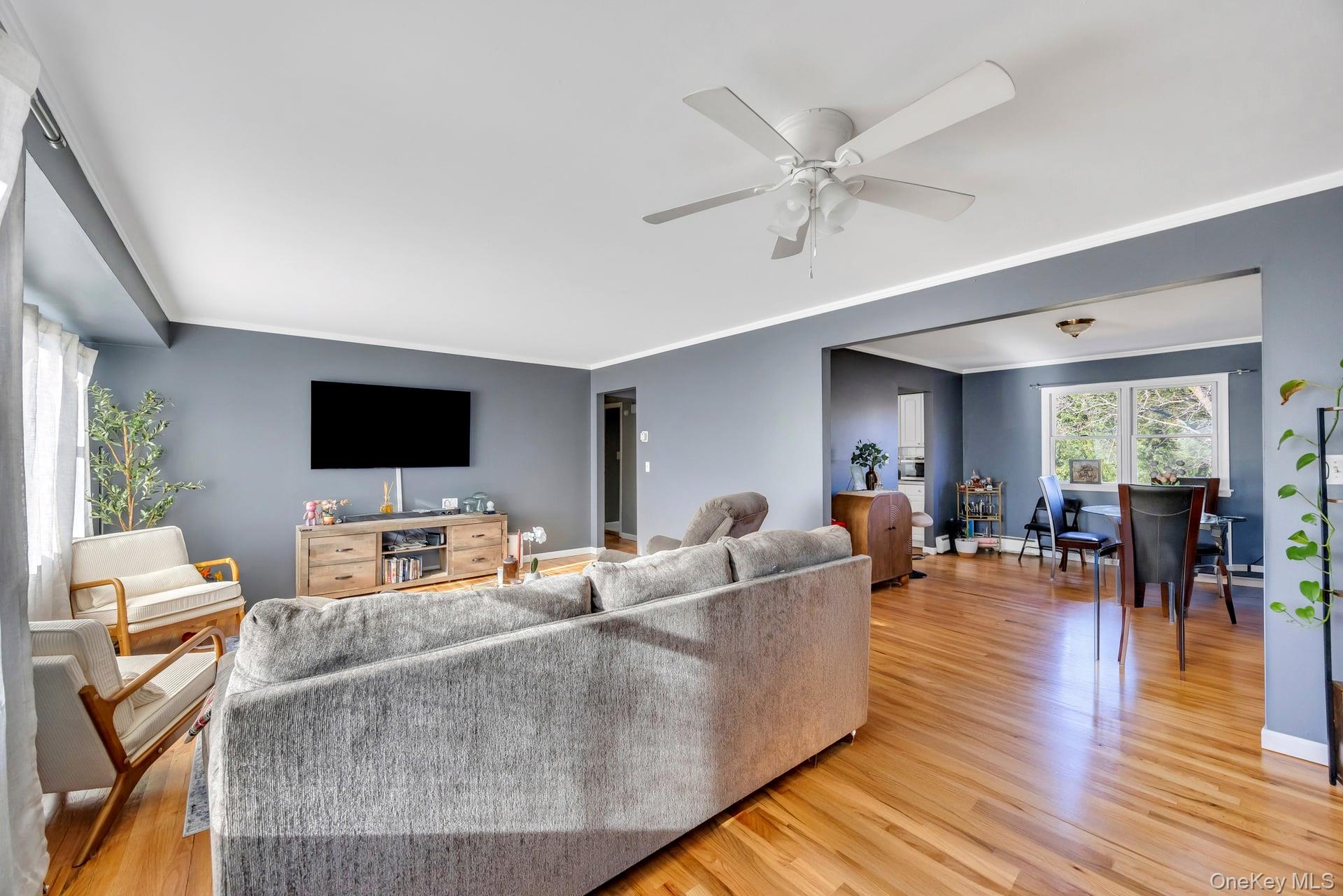 #13 photo, 11 Marlo Lane, 롱 아일랜드 Hauppauge , NY 11788