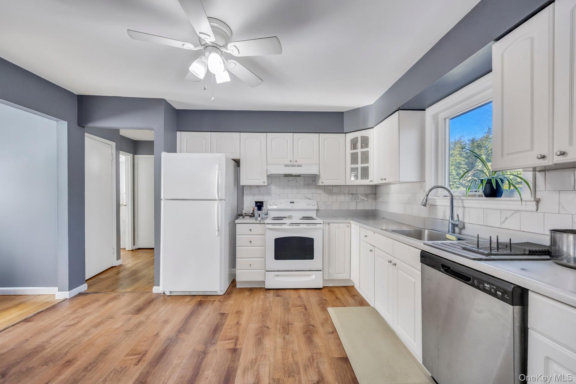 #15 photo, 11 Marlo Lane, 롱 아일랜드 Hauppauge , NY 11788