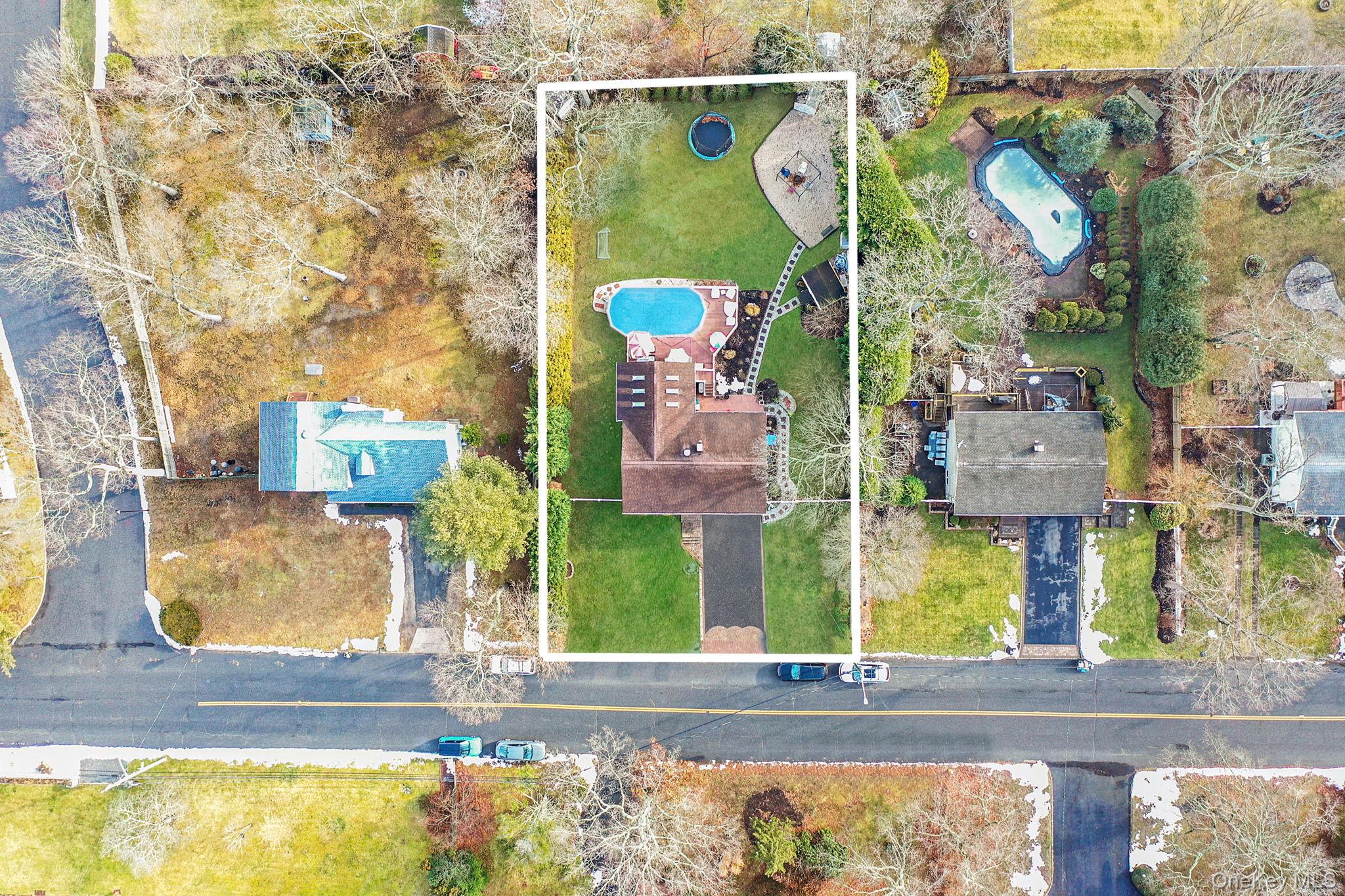 #2 photo, 131 Joline Road, Port Jefferson , NY 11776