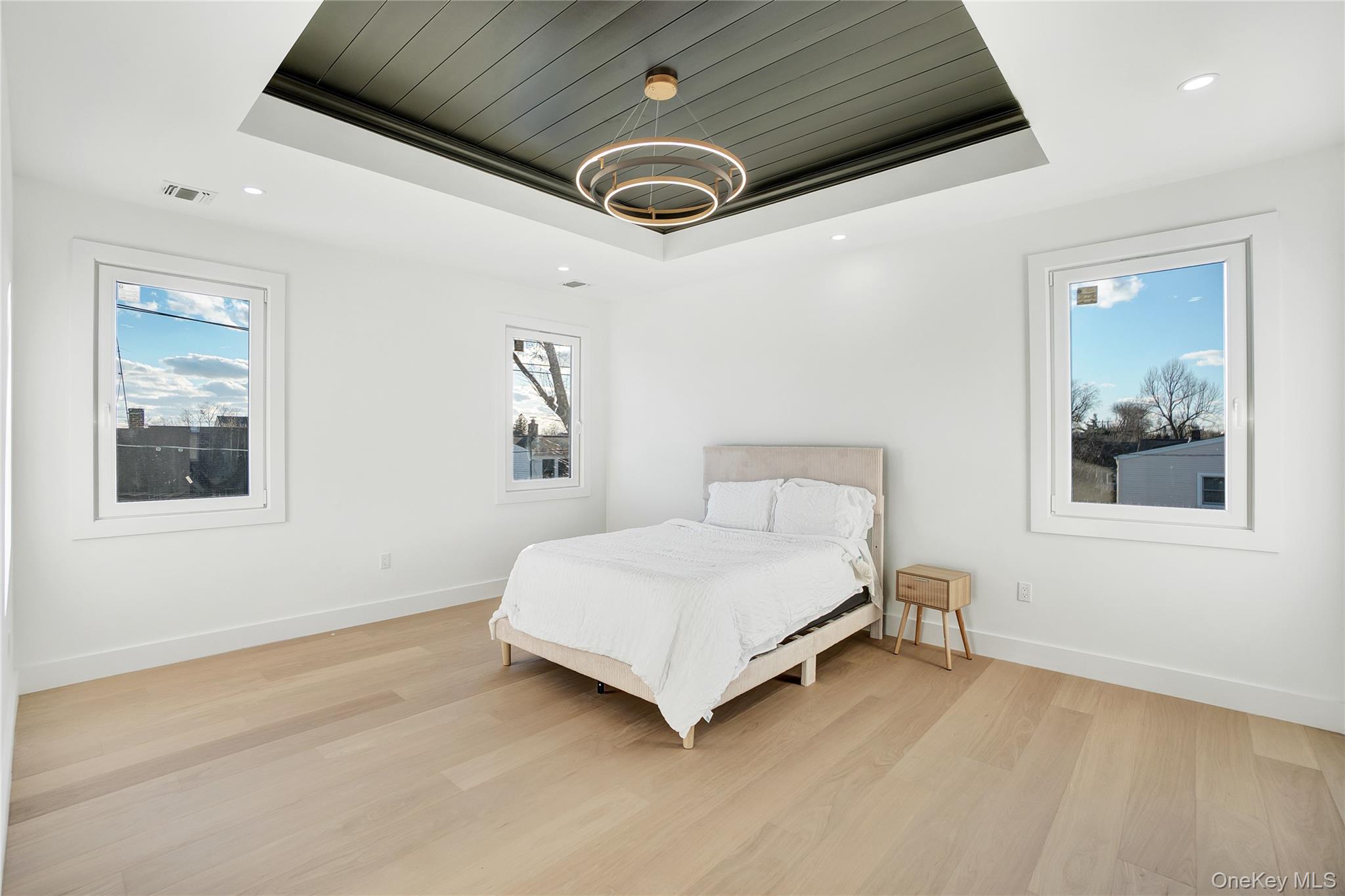 #5 photo, 23 Glade Lane, 롱 아일랜드 Levittown , NY 11756