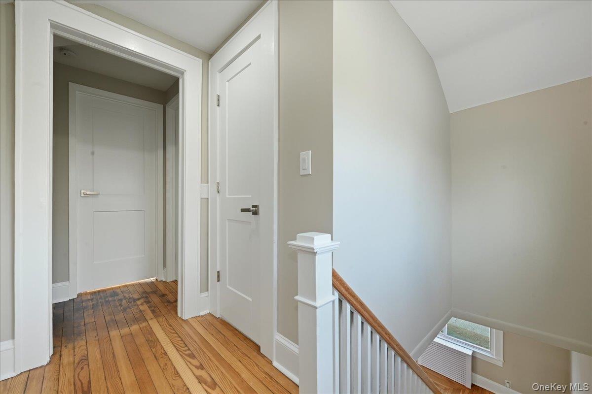 #13 photo, 160 Argyle Avenue, Uniondale , NY 11553