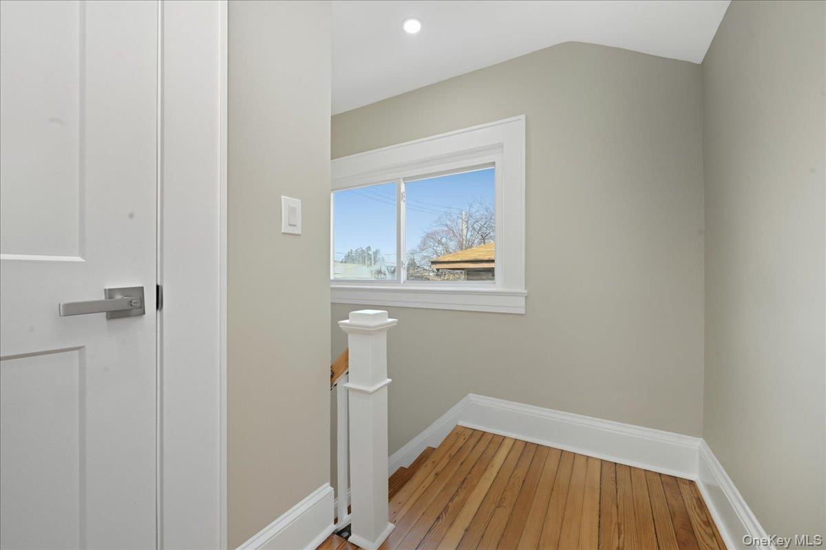 #14 photo, 160 Argyle Avenue, Uniondale , NY 11553