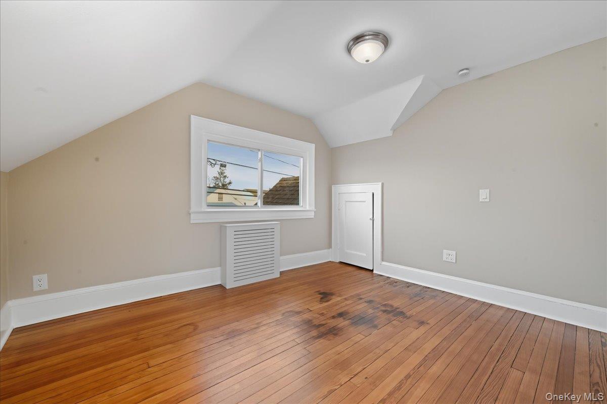 #16 photo, 160 Argyle Avenue, Uniondale , NY 11553