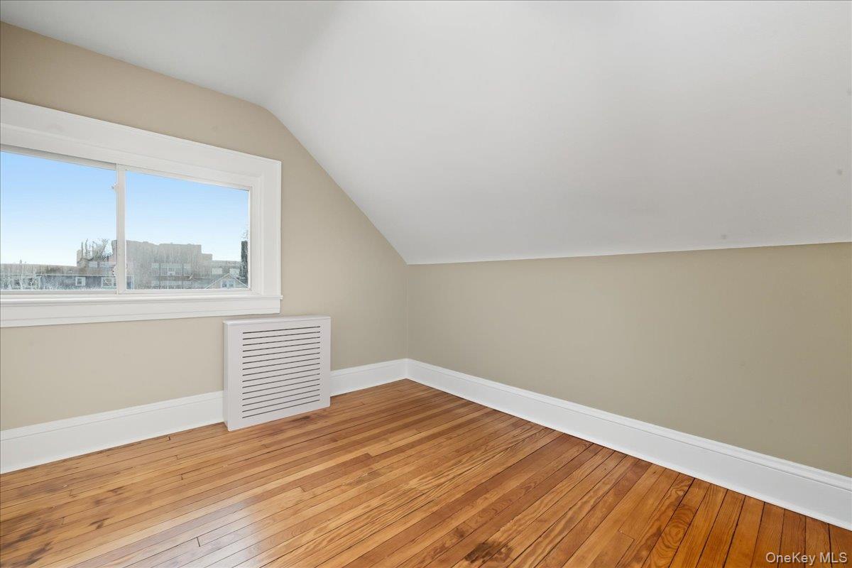 #17 photo, 160 Argyle Avenue, Uniondale , NY 11553