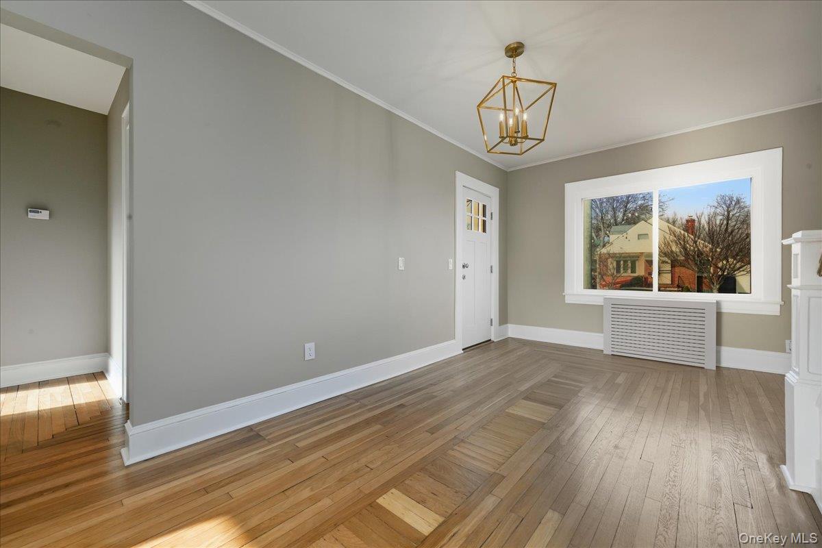 #4 photo, 160 Argyle Avenue, Uniondale , NY 11553