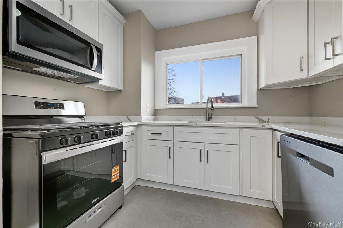 #6 photo, 160 Argyle Avenue, Uniondale , NY 11553