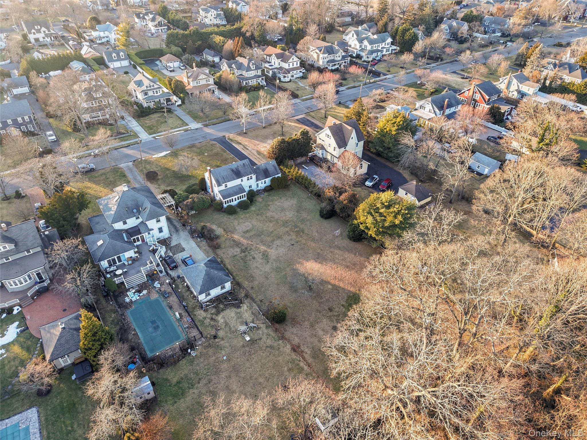 #14 photo, 239 Greene Avenue, सफ़ोक काउंटी Sayville , NY 11782