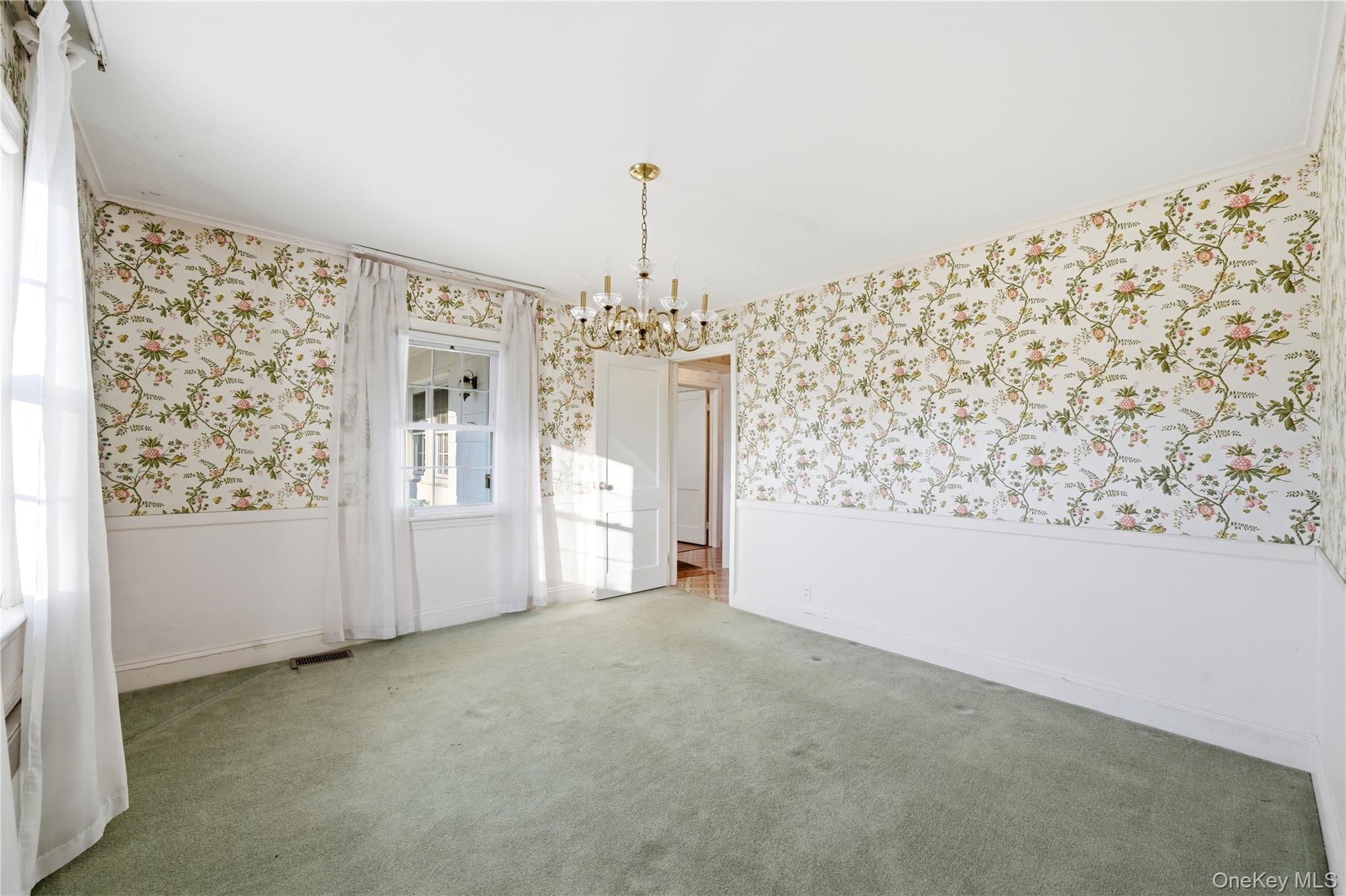 #17 photo, 239 Greene Avenue, सफ़ोक काउंटी Sayville , NY 11782