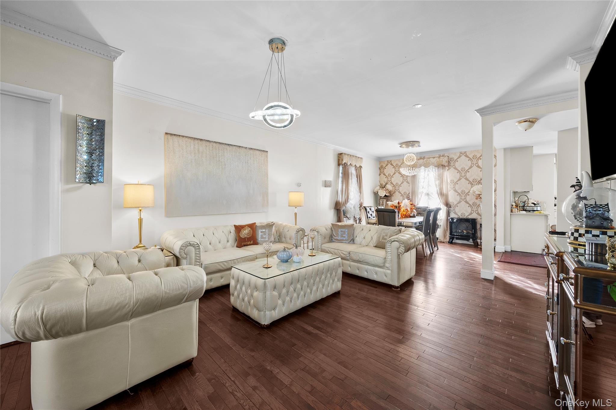 #15 photo, 70 Park Avenue, Bay Shore , NY 11706