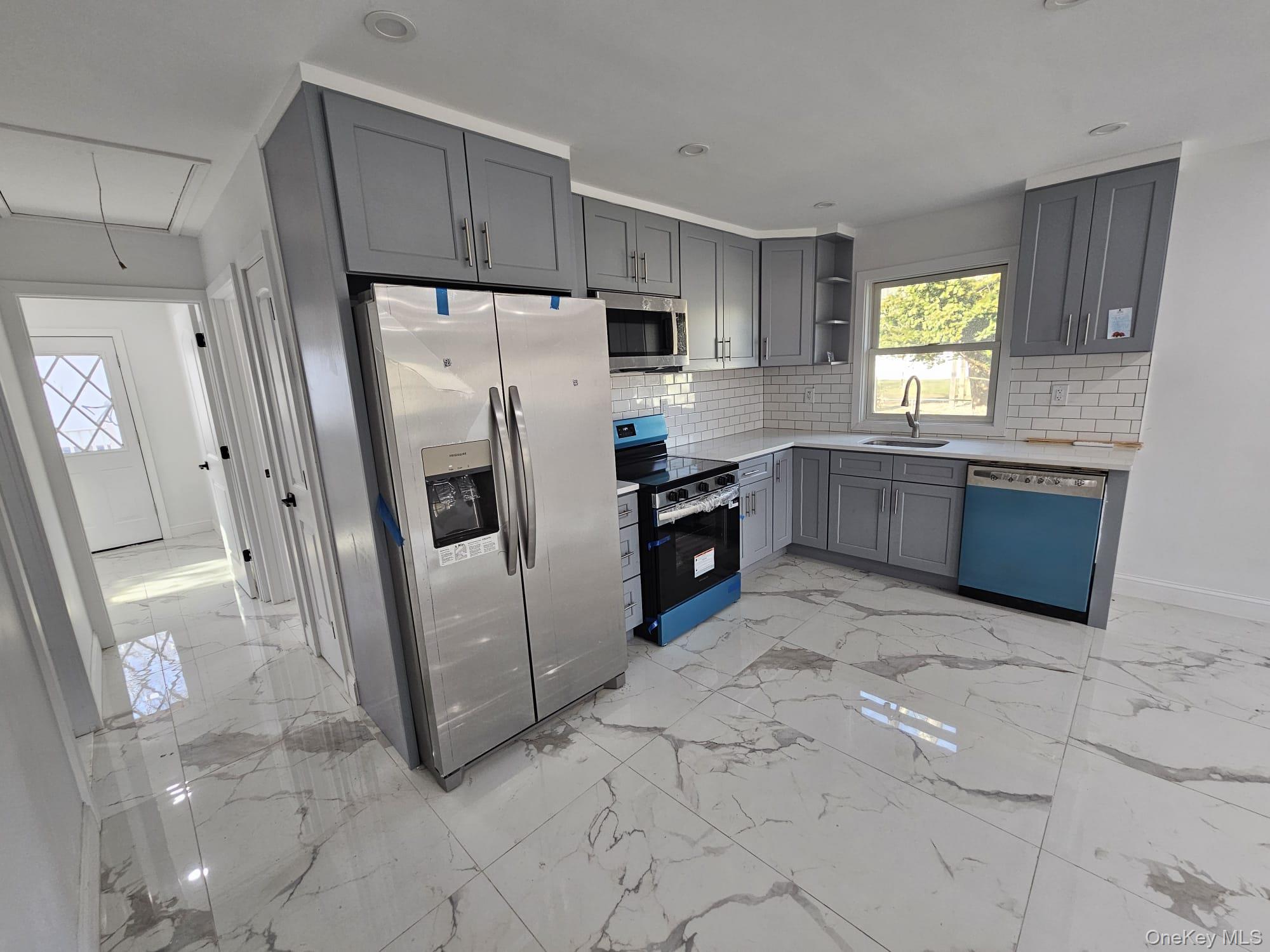 #11 photo, 52 Crystal Beach Boulevard, 东长岛 Moriches , NY 11955