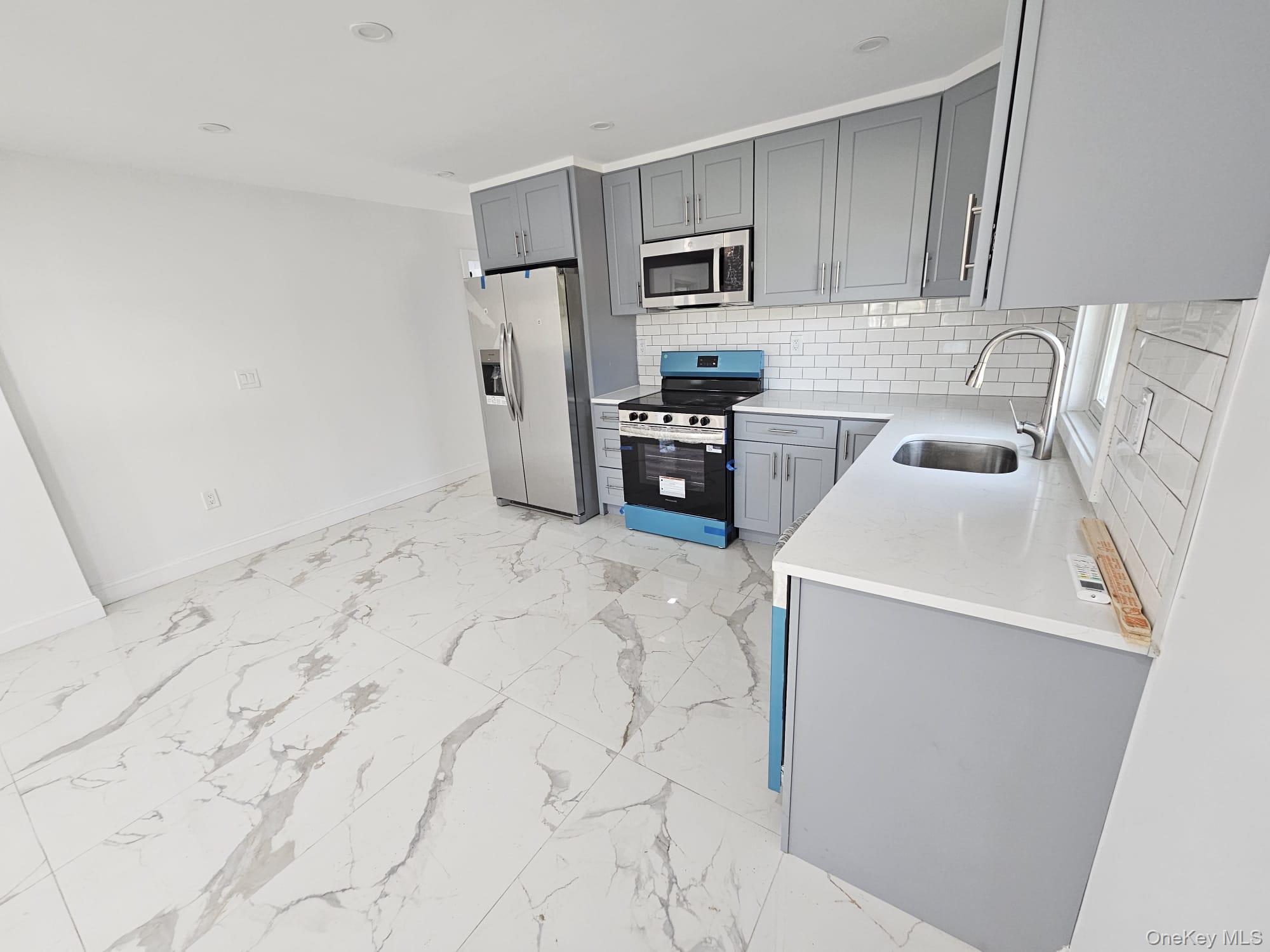 #14 photo, 52 Crystal Beach Boulevard, 东长岛 Moriches , NY 11955