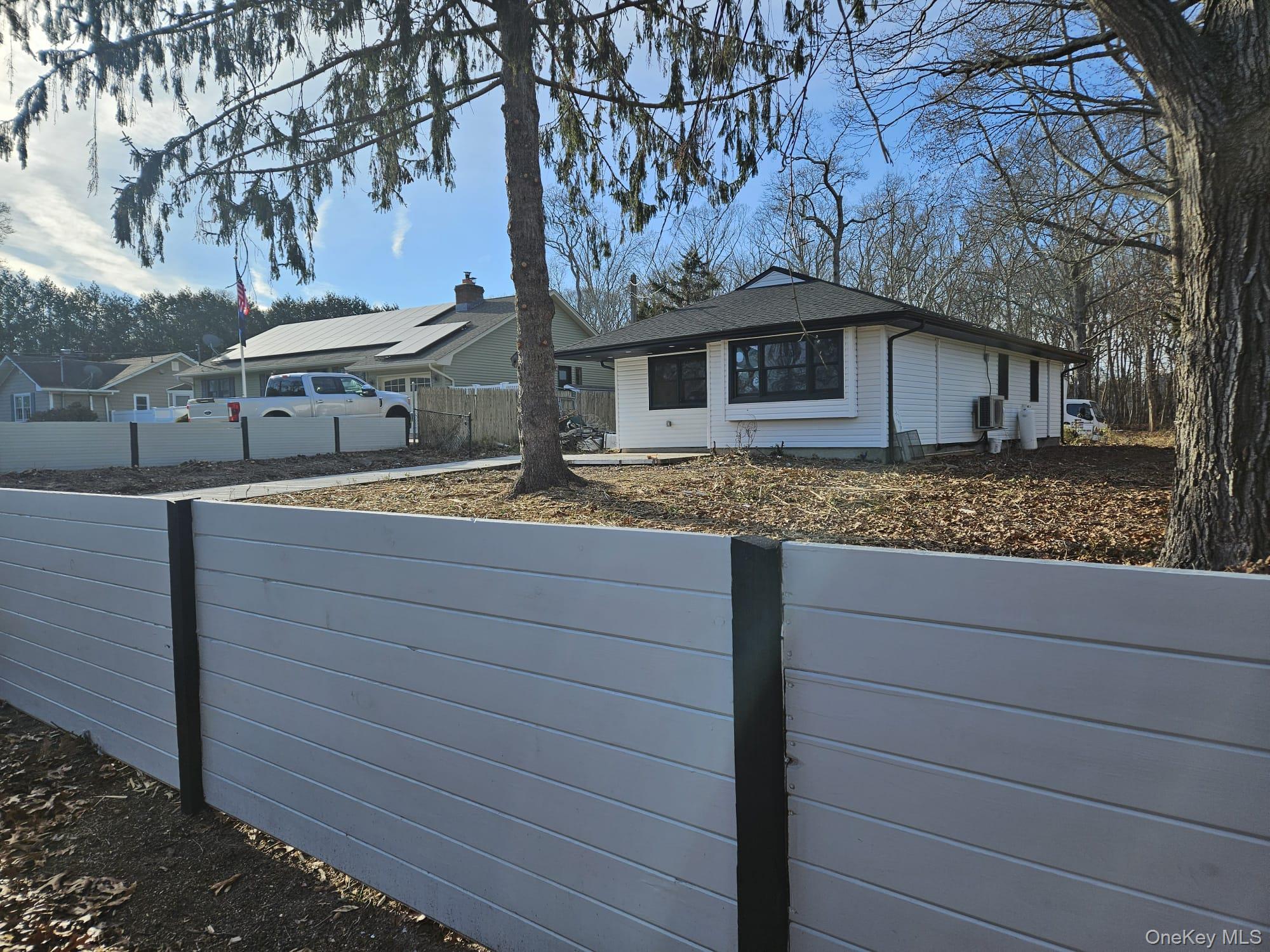 #3 photo, 52 Crystal Beach Boulevard, 东长岛 Moriches , NY 11955