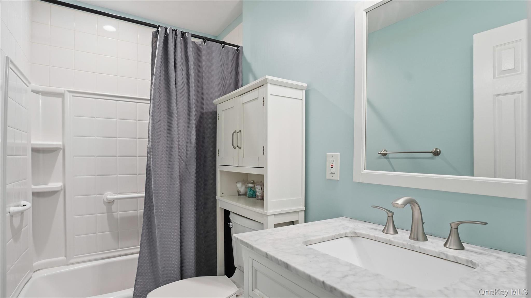 #11 photo, 460 Old Town Road, सफ़ोक काउंटी Port Jefferson Station , NY 11766