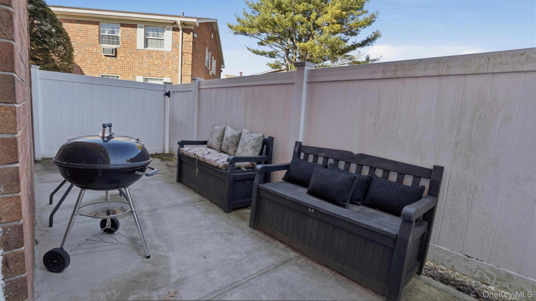 #15 photo, 460 Old Town Road, सफ़ोक काउंटी Port Jefferson Station , NY 11766