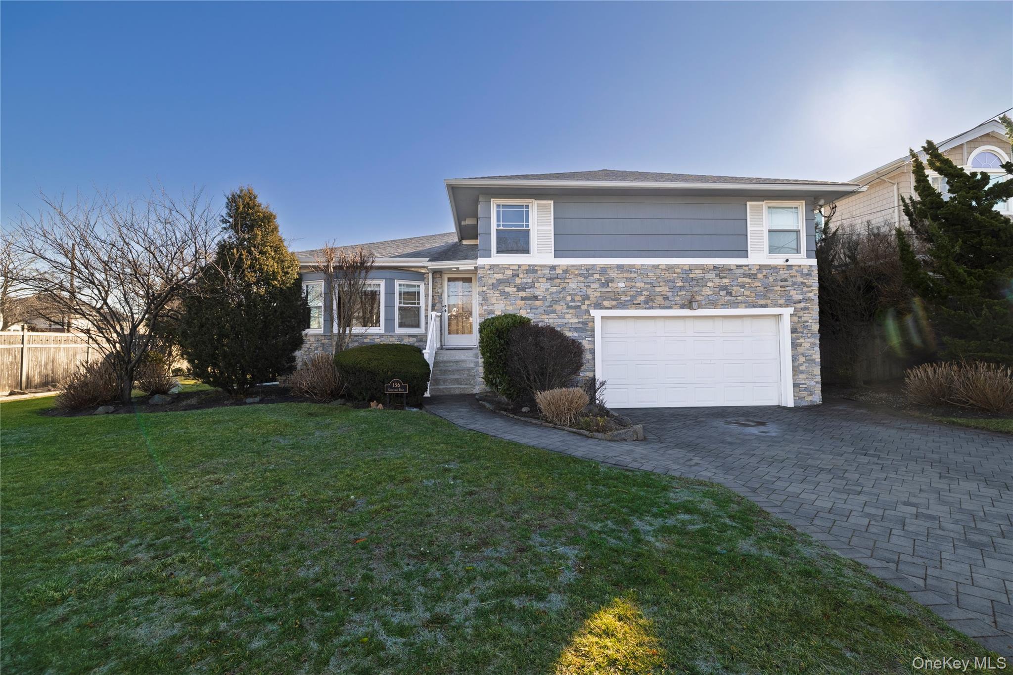 #1 photo, 136 Greenway Road, 롱 아일랜드 Lido Beach , NY 11561