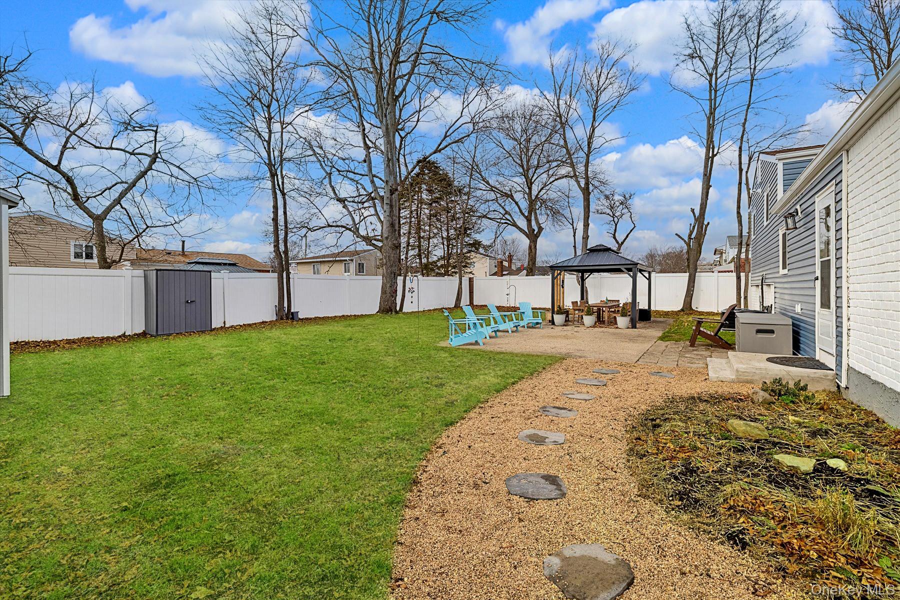 #16 photo, 312 W 20th Street, सफ़ोक काउंटी Deer Park , NY 11729