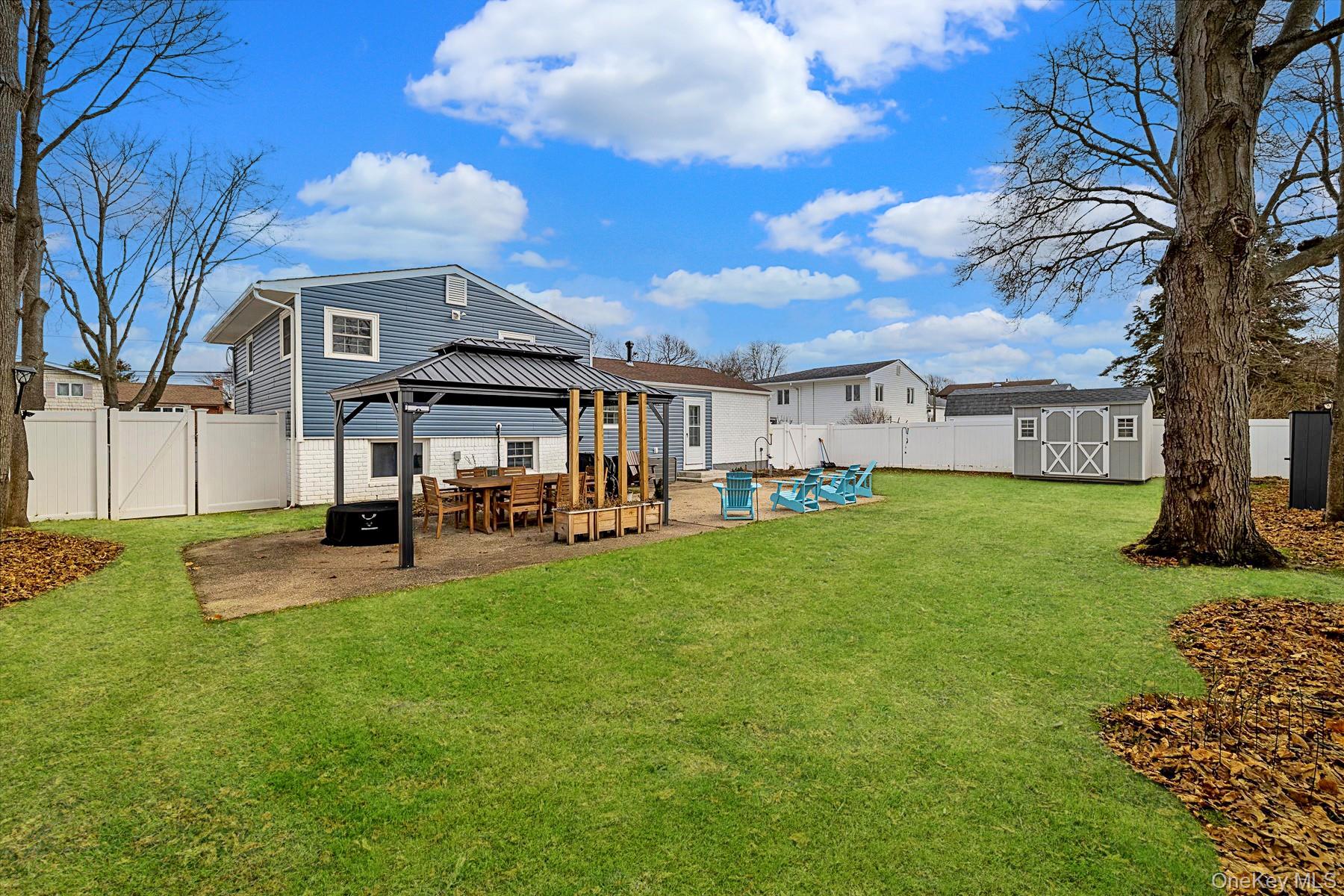 #18 photo, 312 W 20th Street, सफ़ोक काउंटी Deer Park , NY 11729