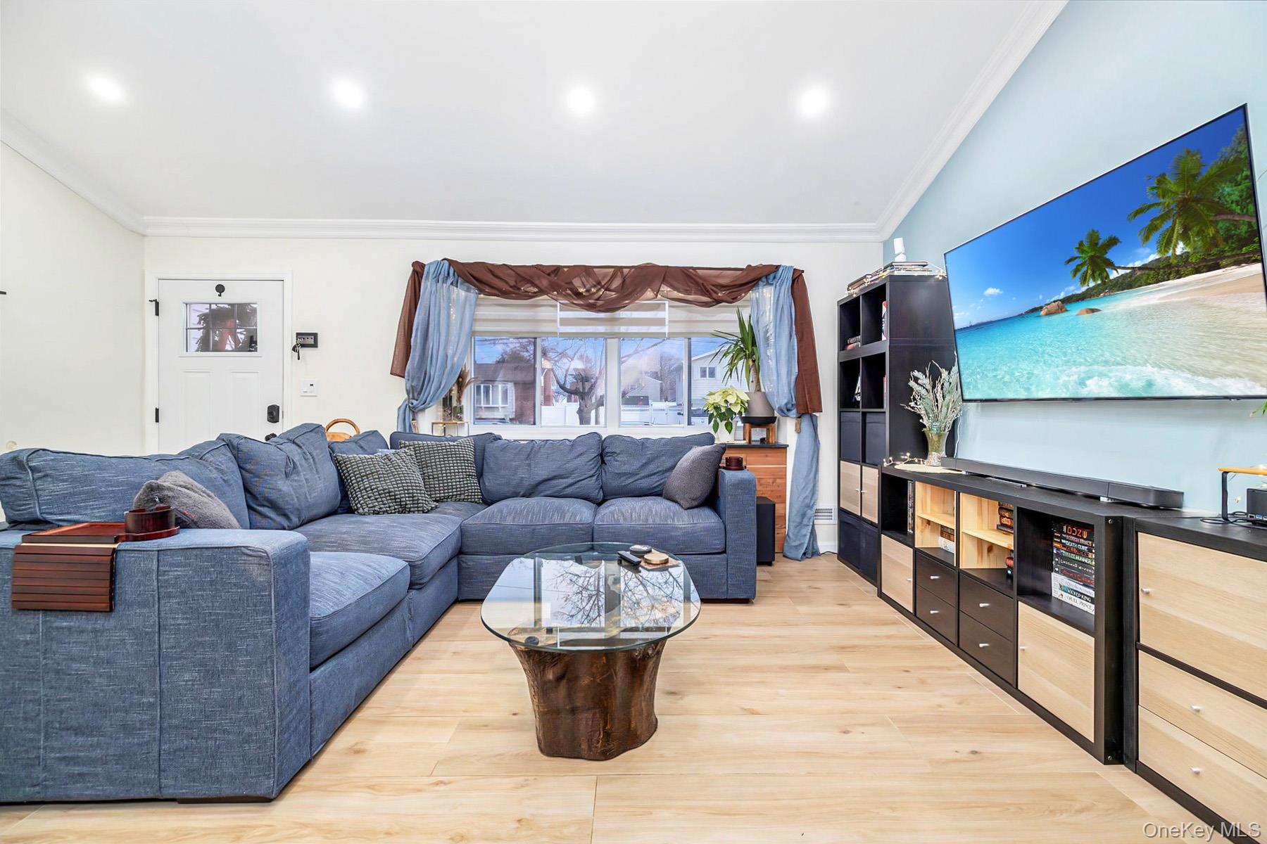 #5 photo, 312 W 20th Street, सफ़ोक काउंटी Deer Park , NY 11729