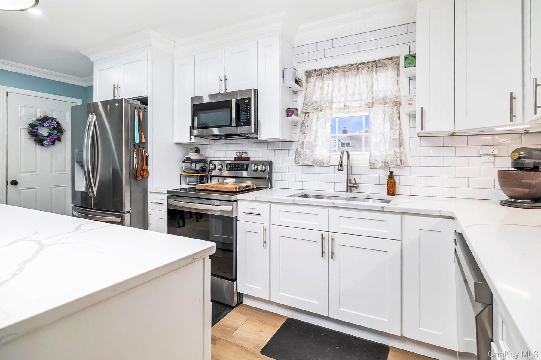 #9 photo, 312 W 20th Street, सफ़ोक काउंटी Deer Park , NY 11729